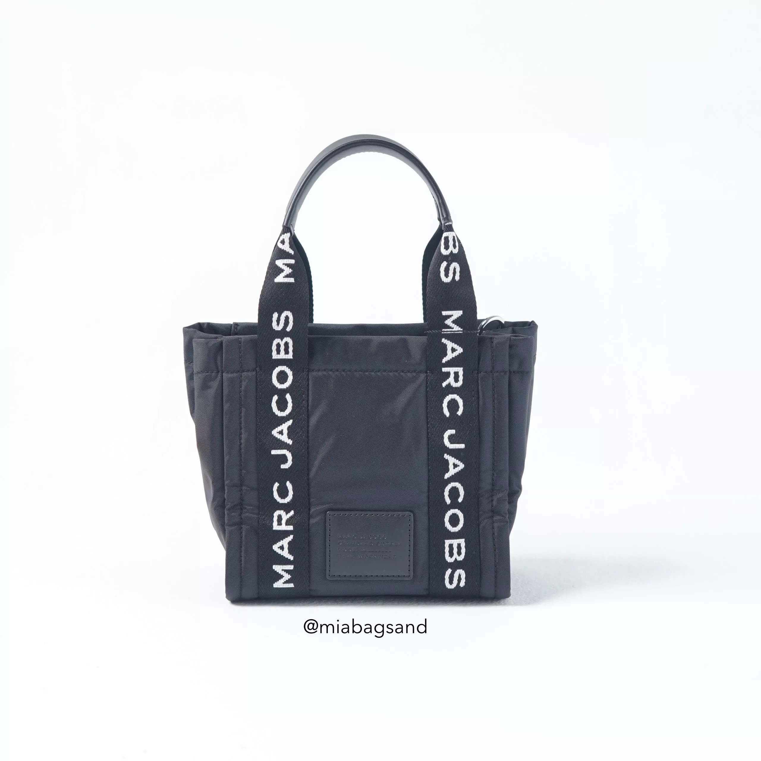 Bolso mini nylon con strap