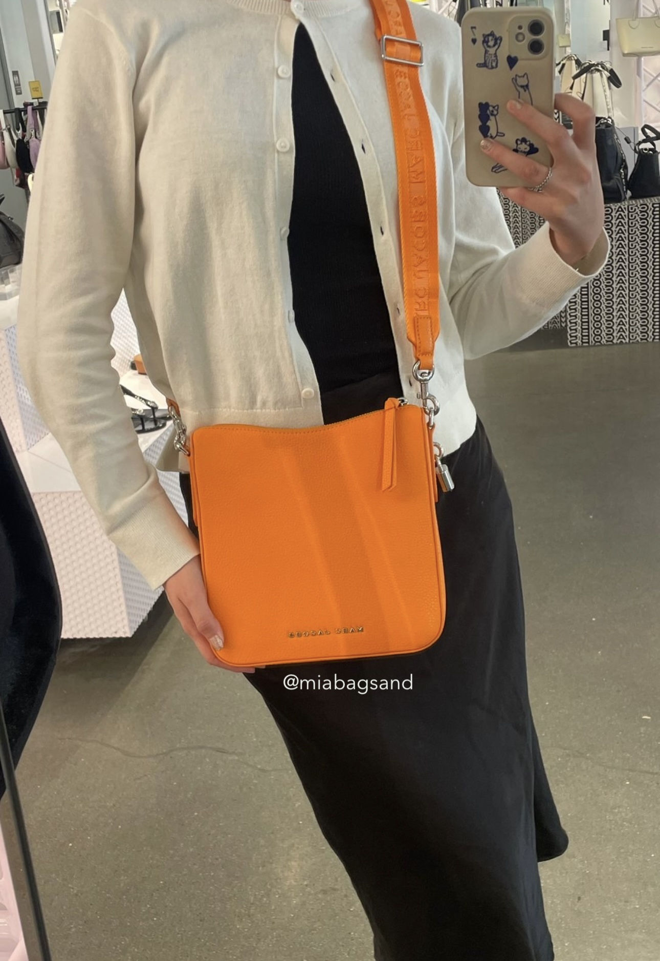 Crossbody naranja cuadrado con strap