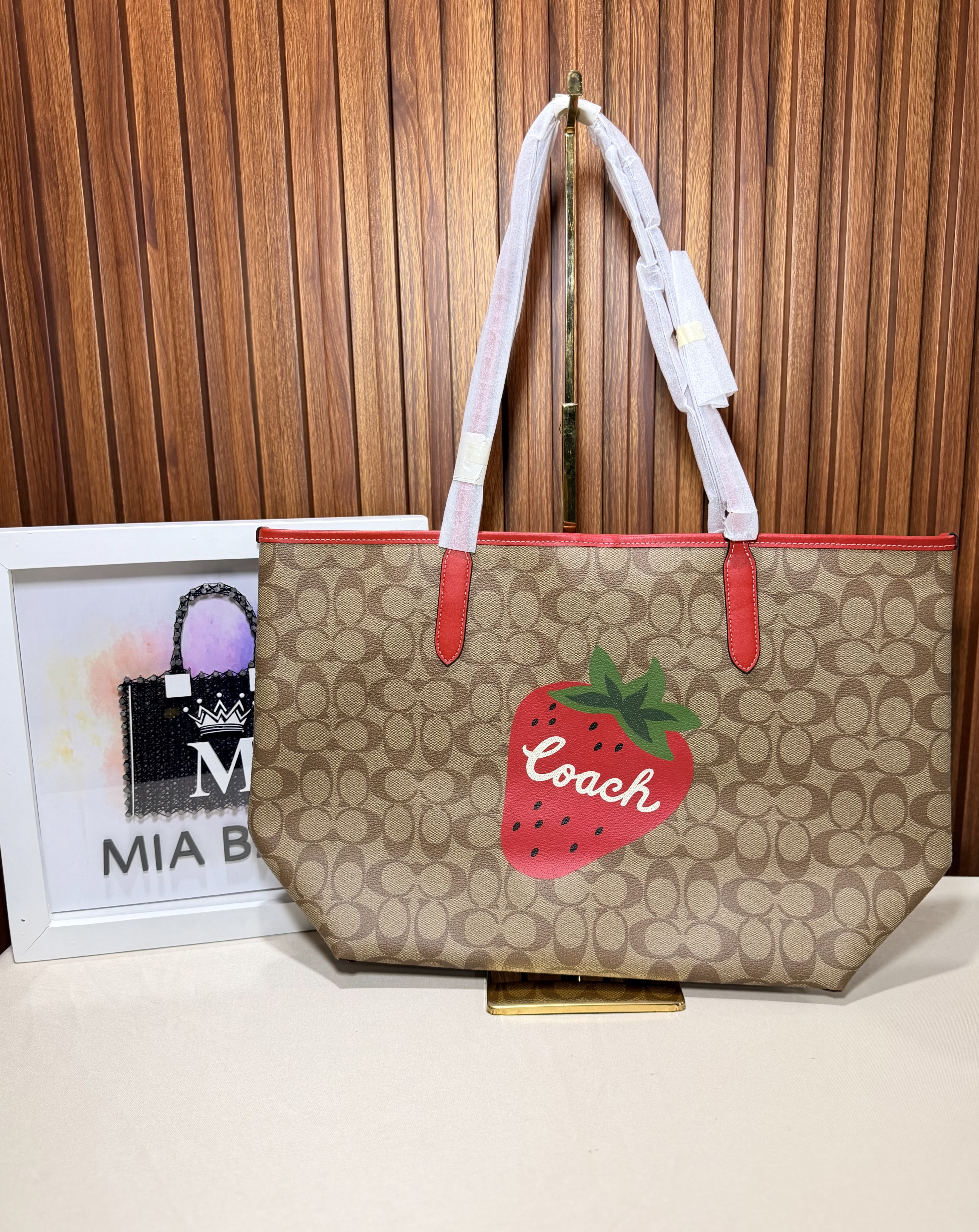 Tote monogram con estampado de fresa