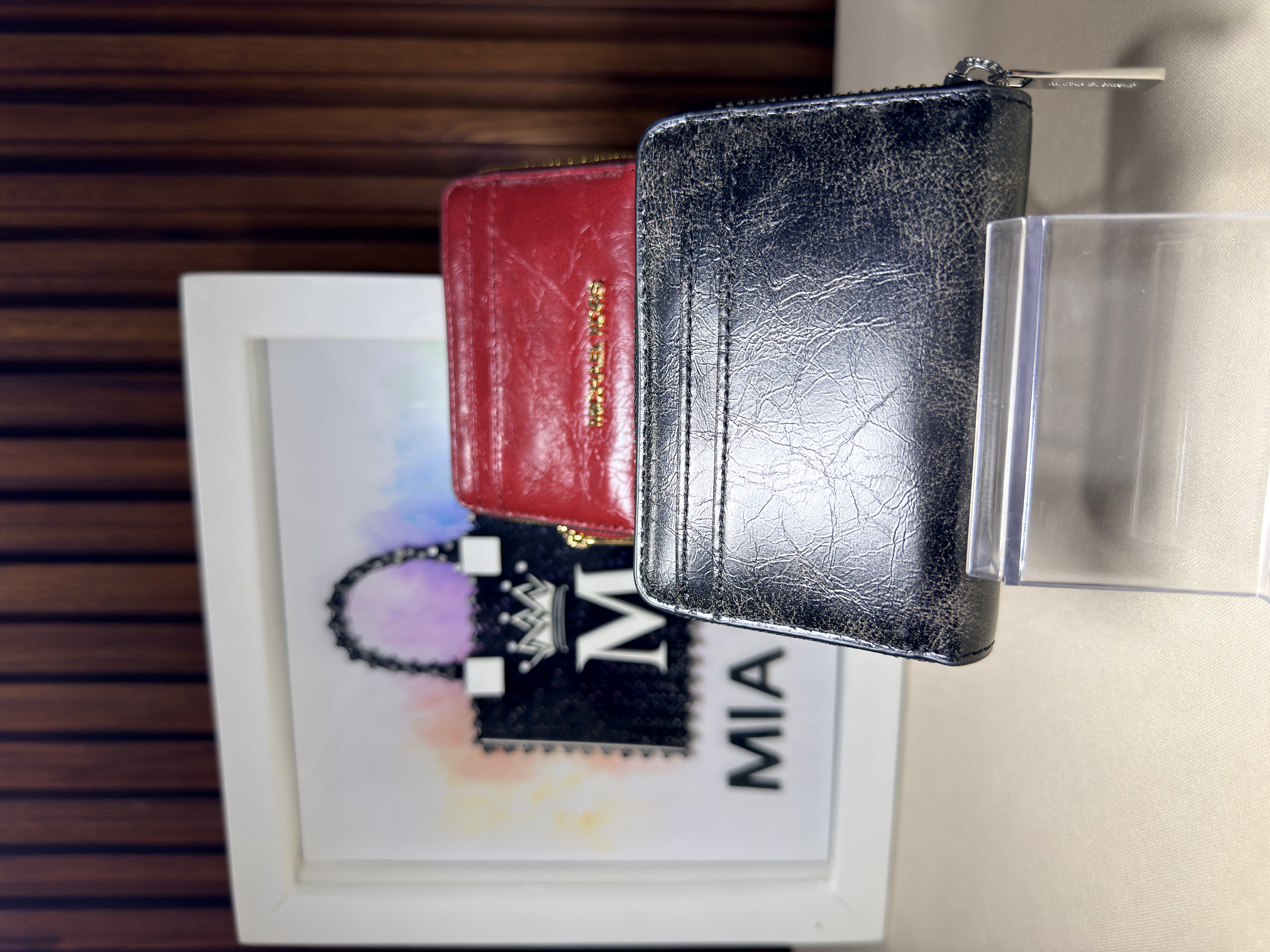 Monedero metalico negro o rojo 