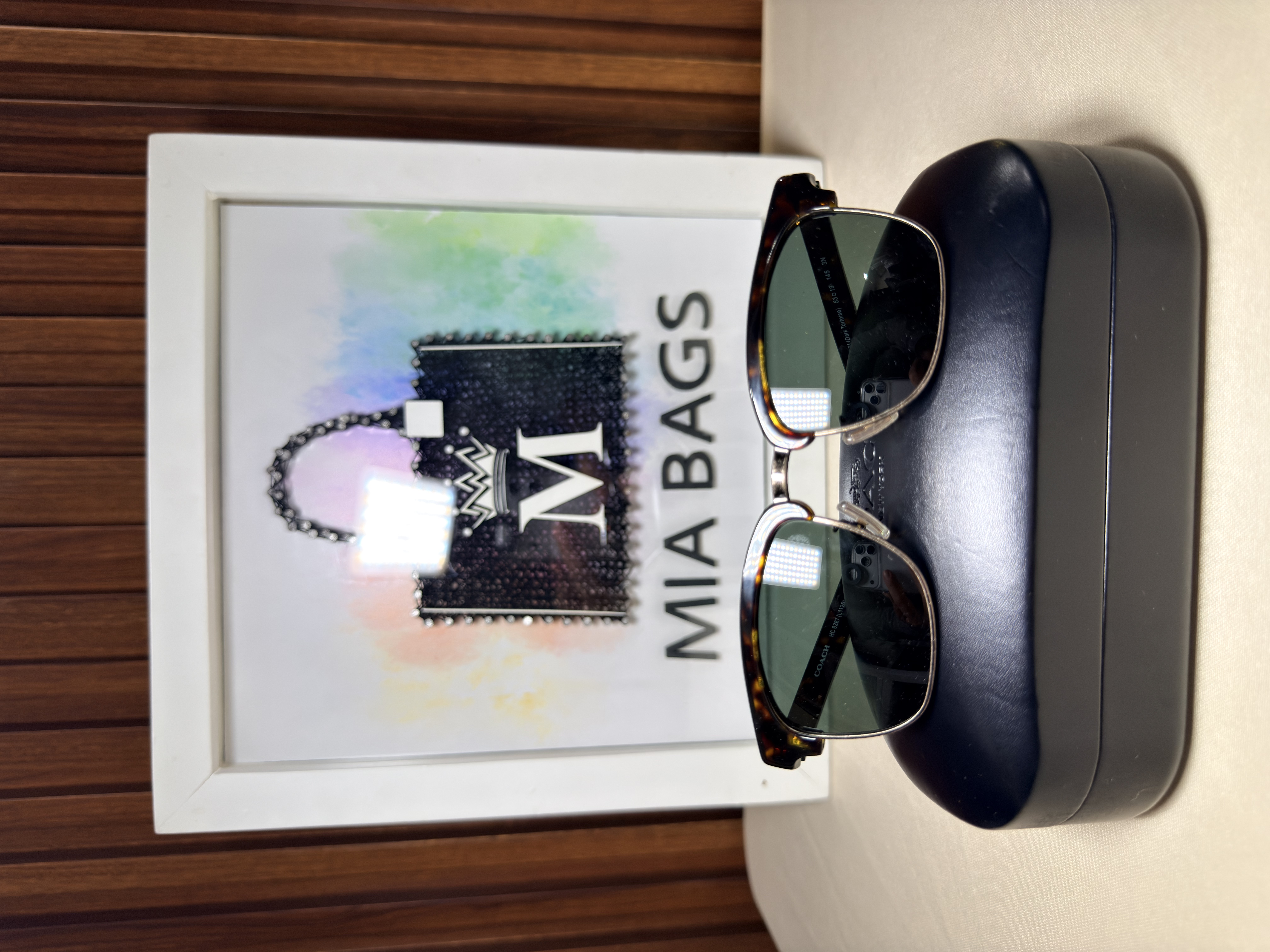 Gafas de sol con medio marco