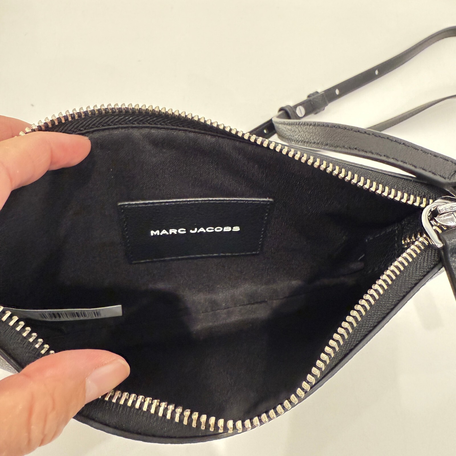 Standard supply negro y blanco