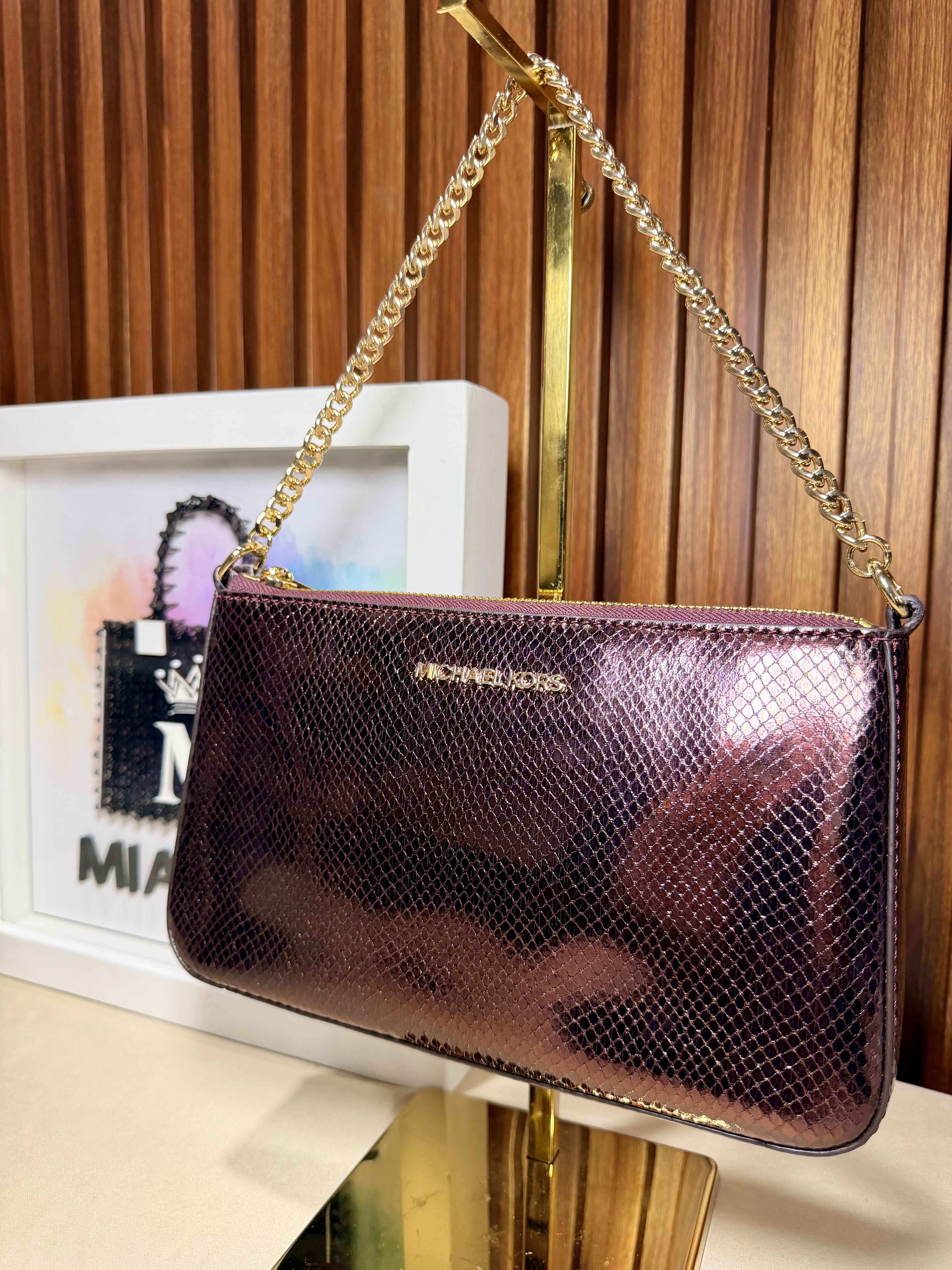 Bolso rojo metálico + tarjetero