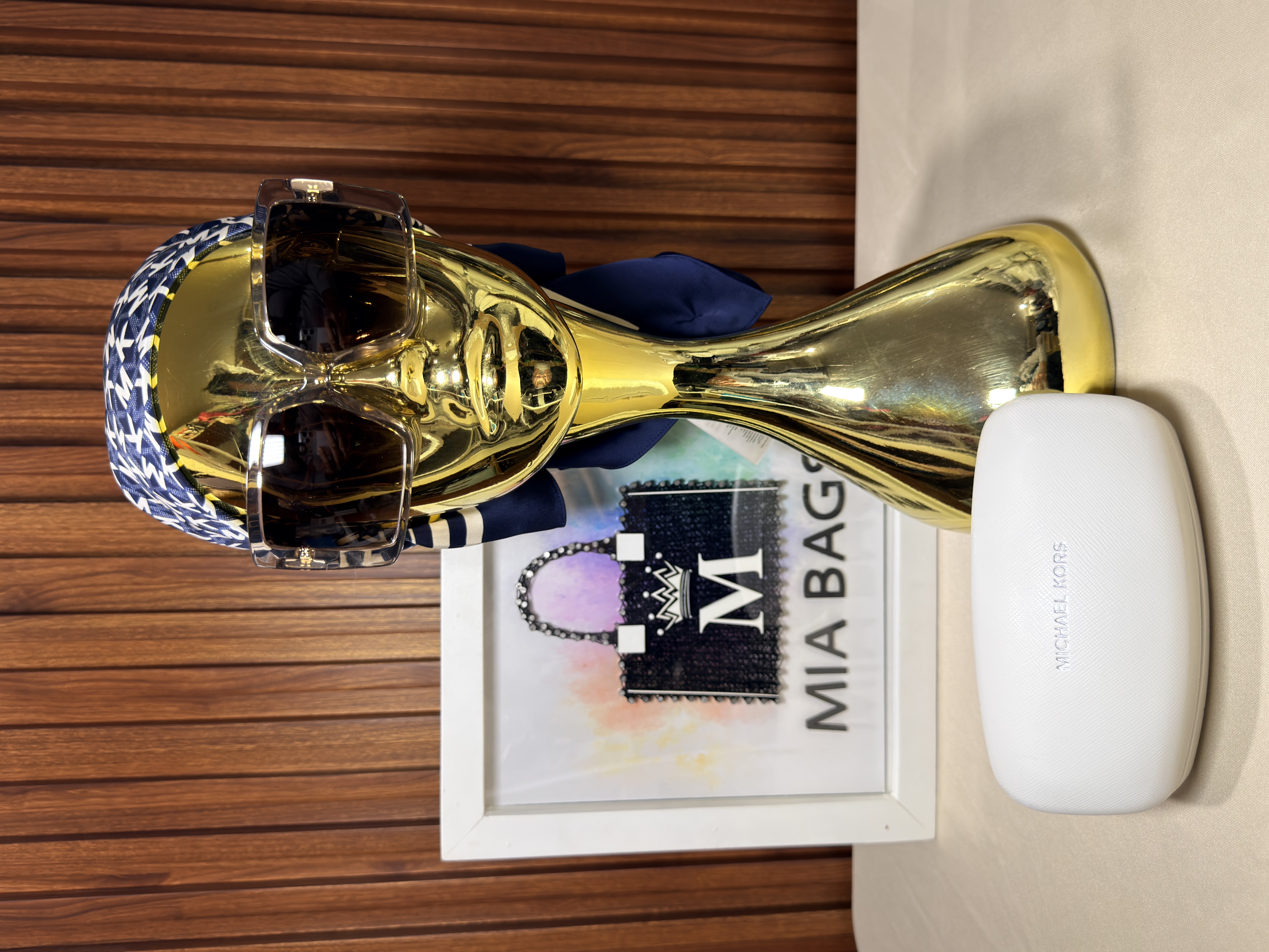 Gafas de sol café con marco semitransparente