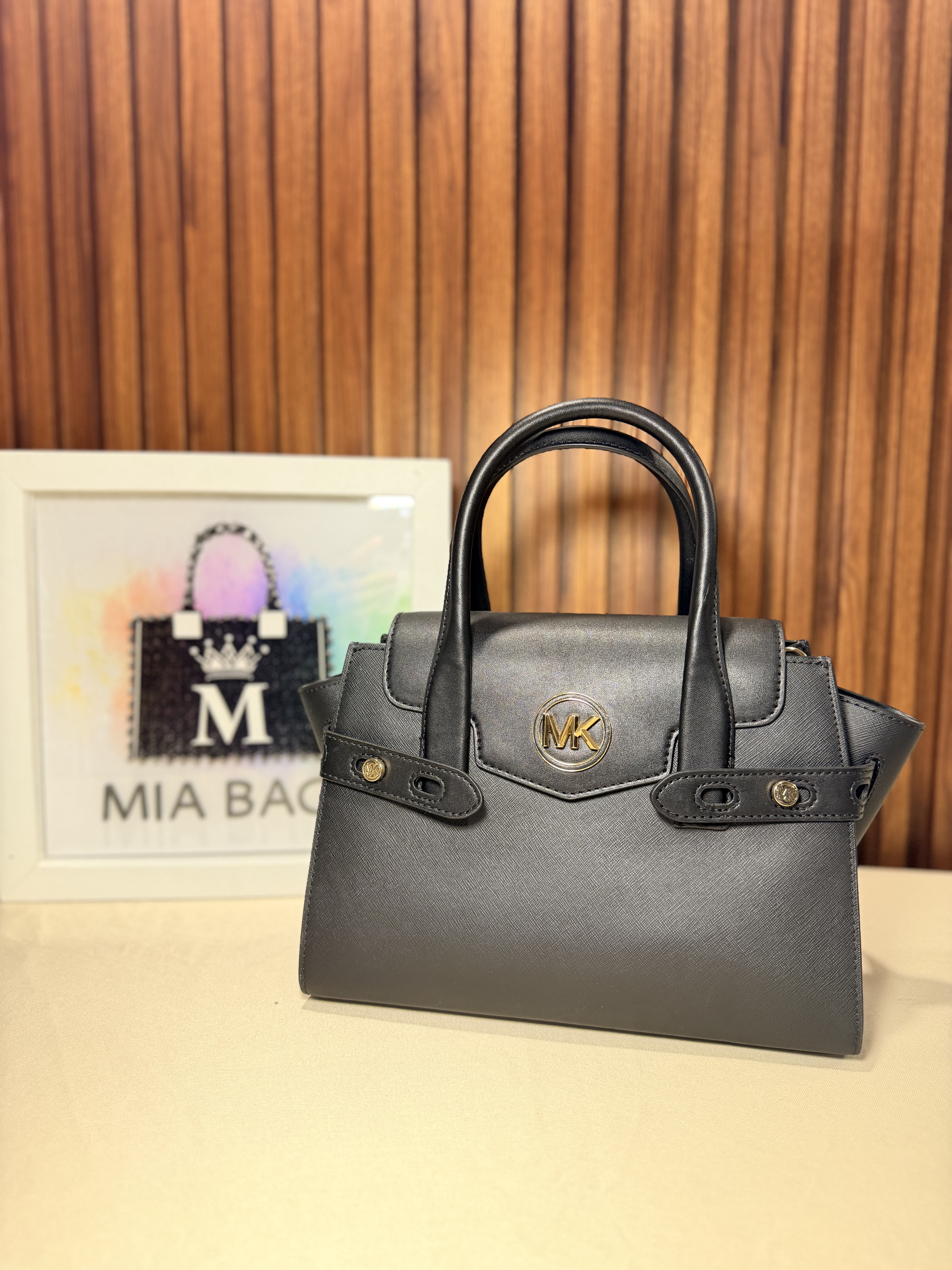 Bolsa de mano color negro