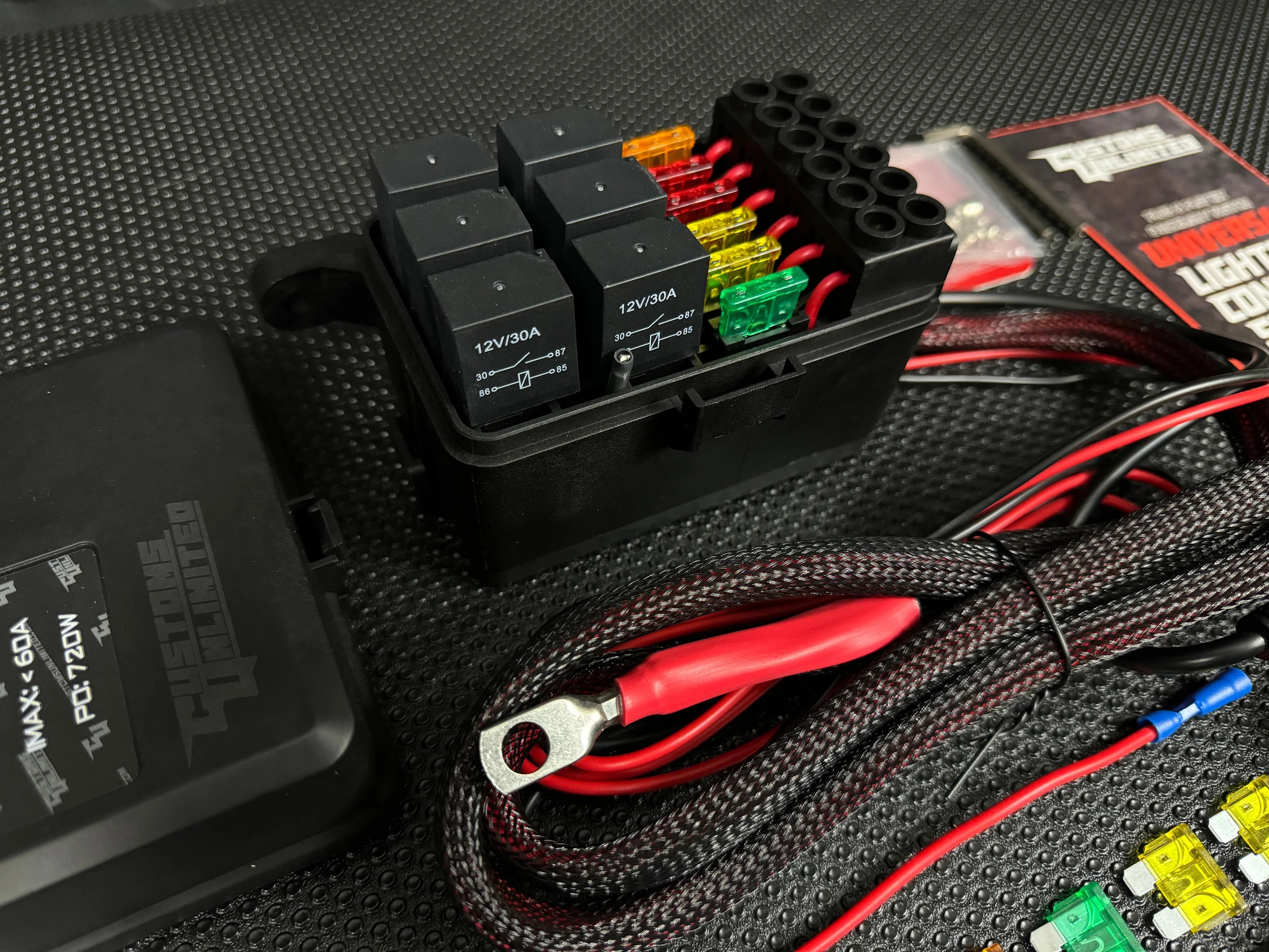 UNIVERSAL LIGHTING CONTROL SYSTEM