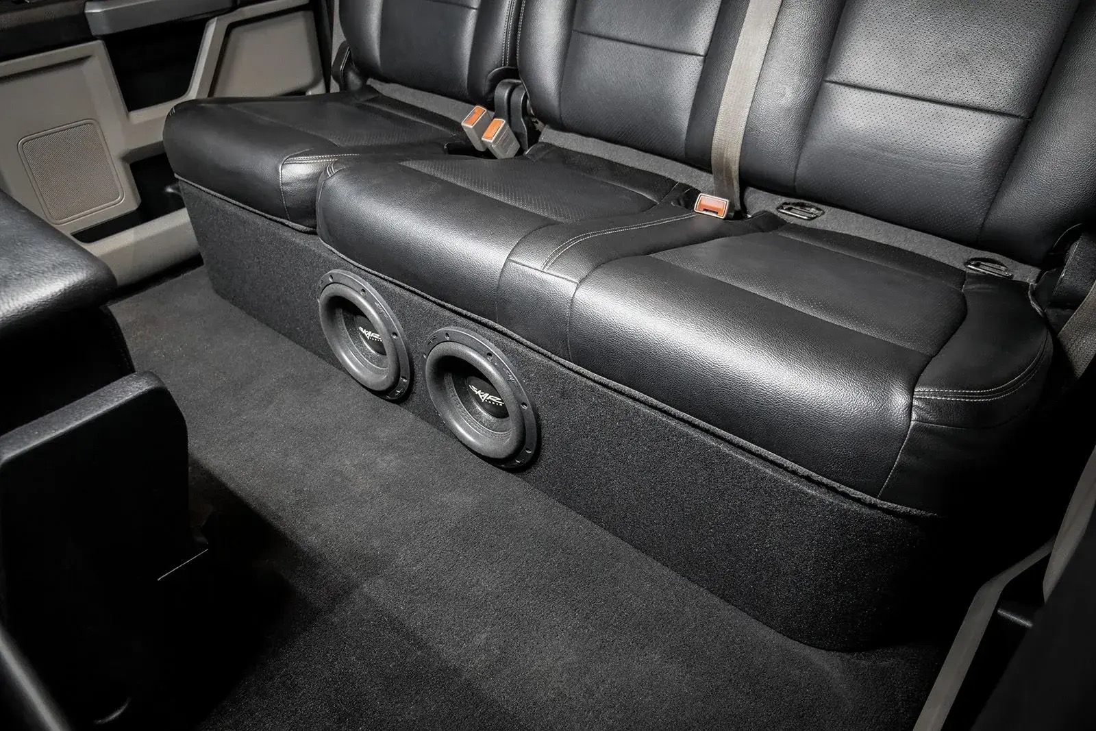 Dual 8" 2,400W Max Power Loaded Subwoofer Enclosure Kit with Amp, Compatible with 2017-2025 Ford Super Duty (F-250/350/450) SuperCrew Cab Trucks
