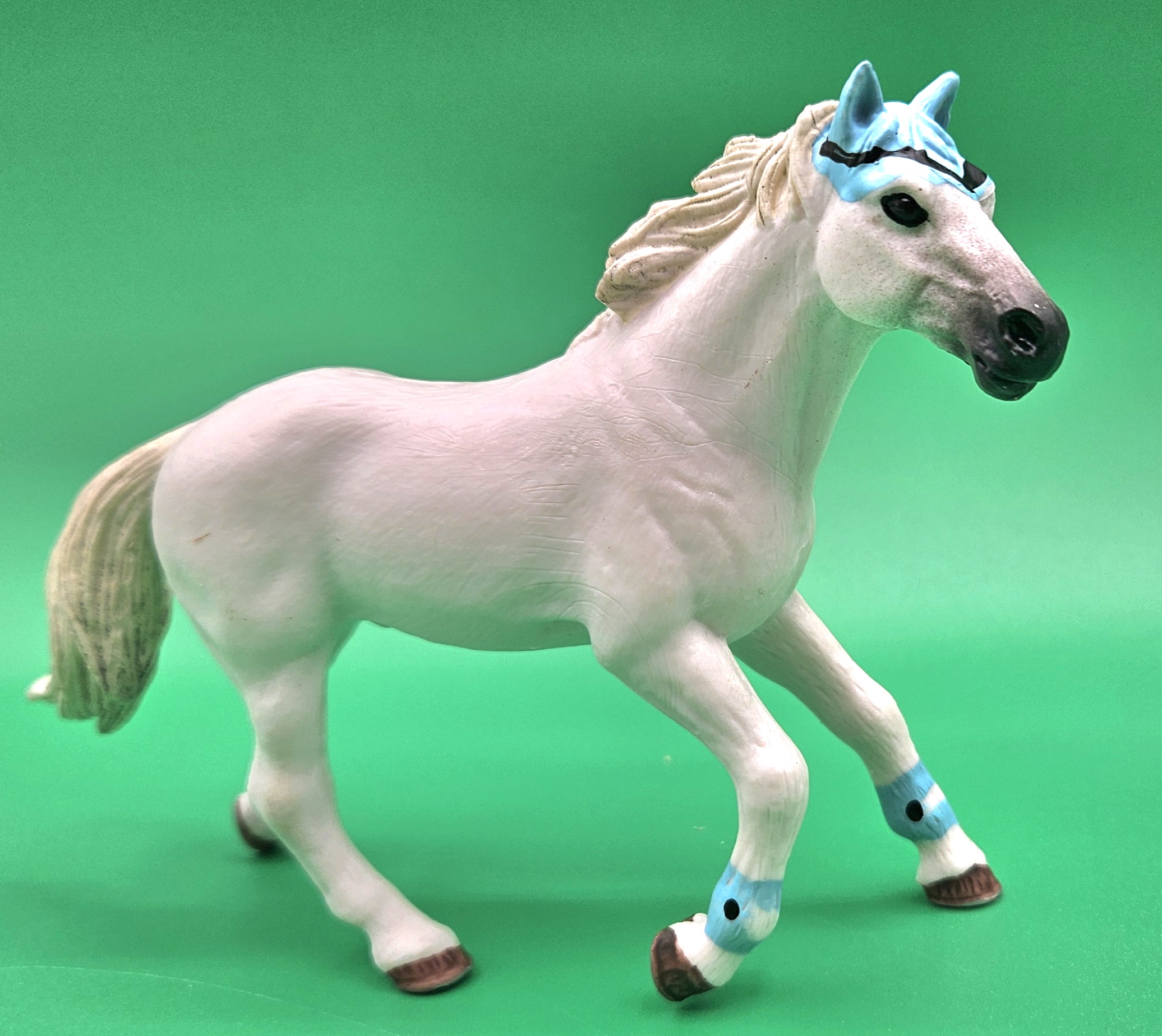 Figura de caballo blanco