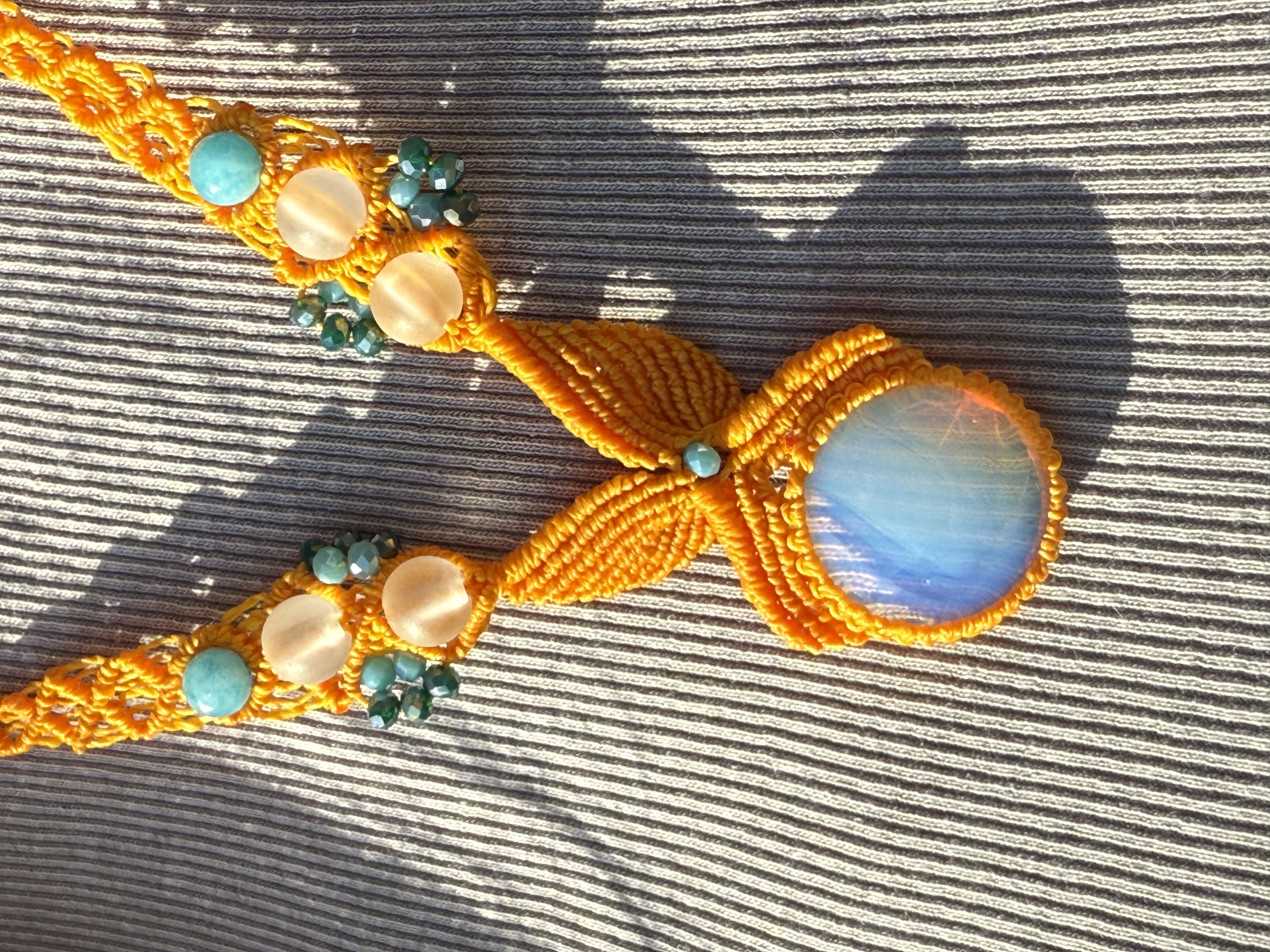 Collier Opaline