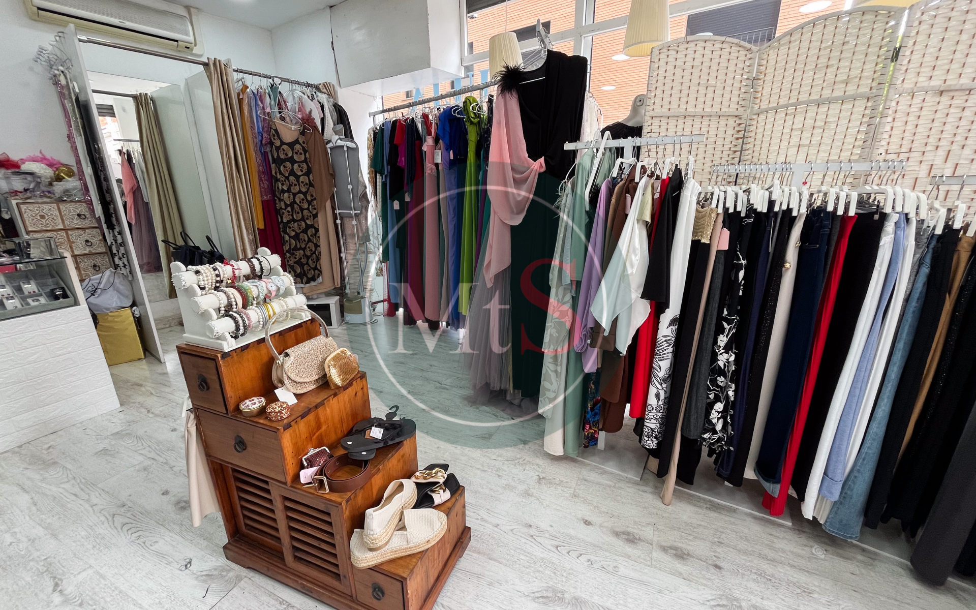Tienda de ropa en traspaso - Barcelona