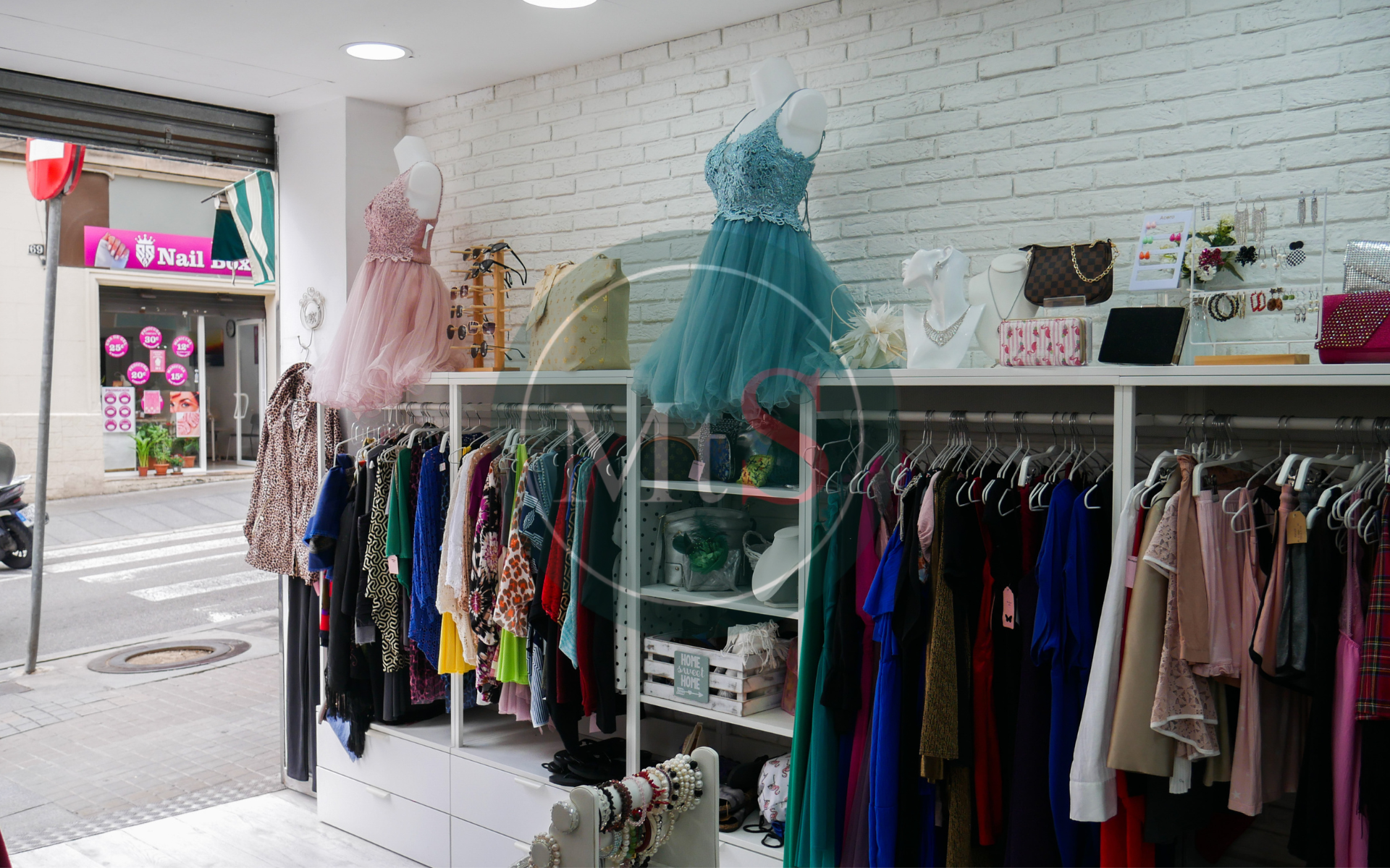 Tienda de ropa en traspaso - Barcelona