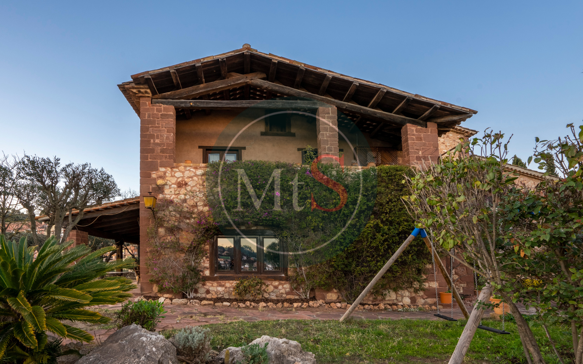 Finca rústica en venta en Corbera de Llobregat 