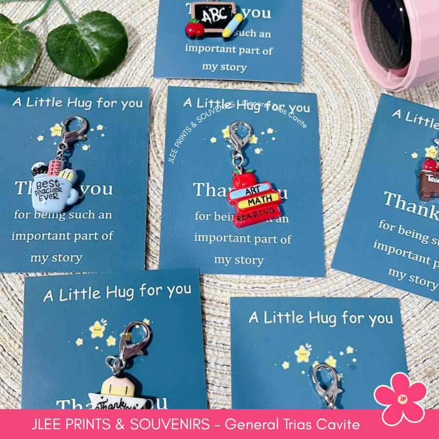 Keychain gift set with thank you card for teachers day, pen holder,graduate, birthday, hollowen
