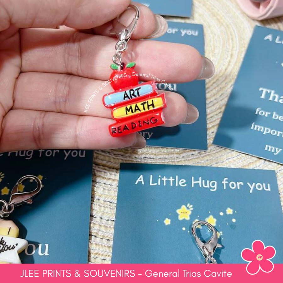 Keychain gift set with thank you card for teachers day, pen holder,graduate, birthday, hollowen