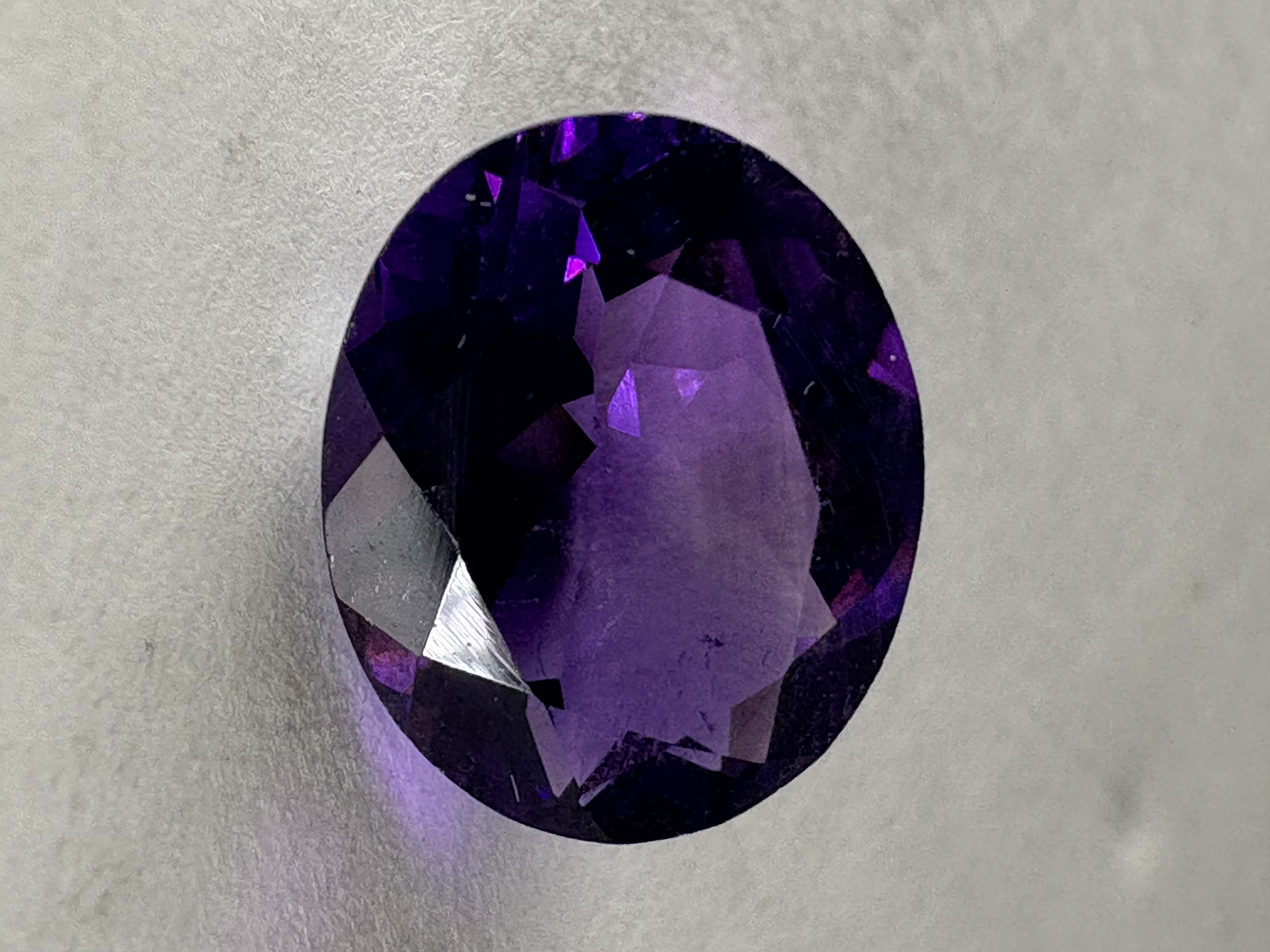 Améthyste taille oval 2,91 Carats