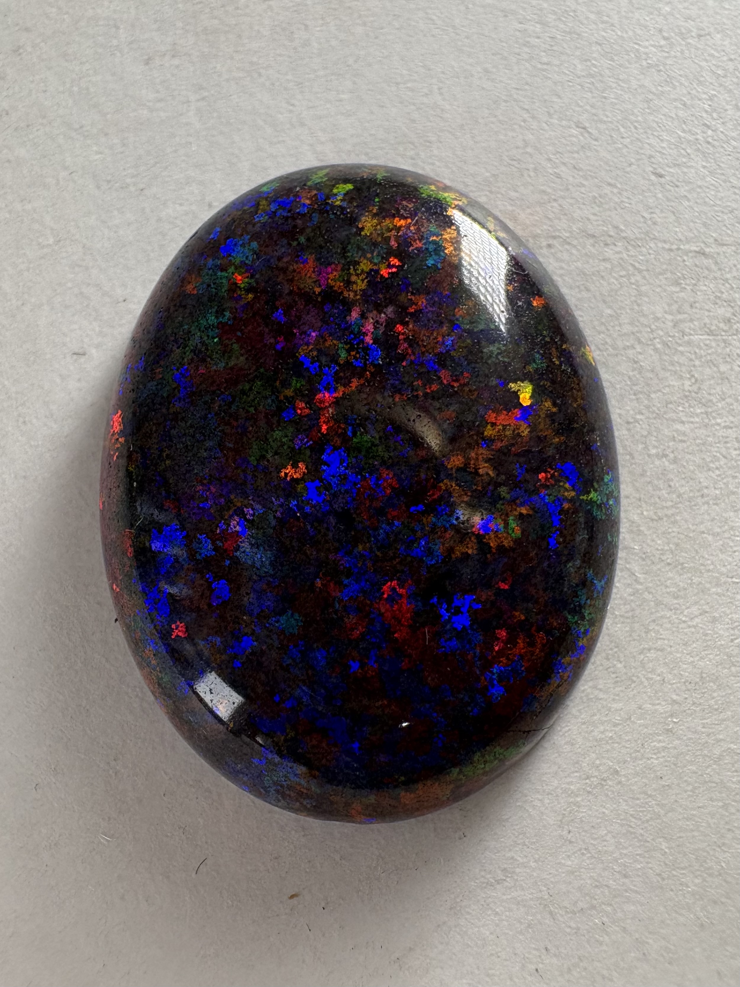 Opale noire 17,72 carats
