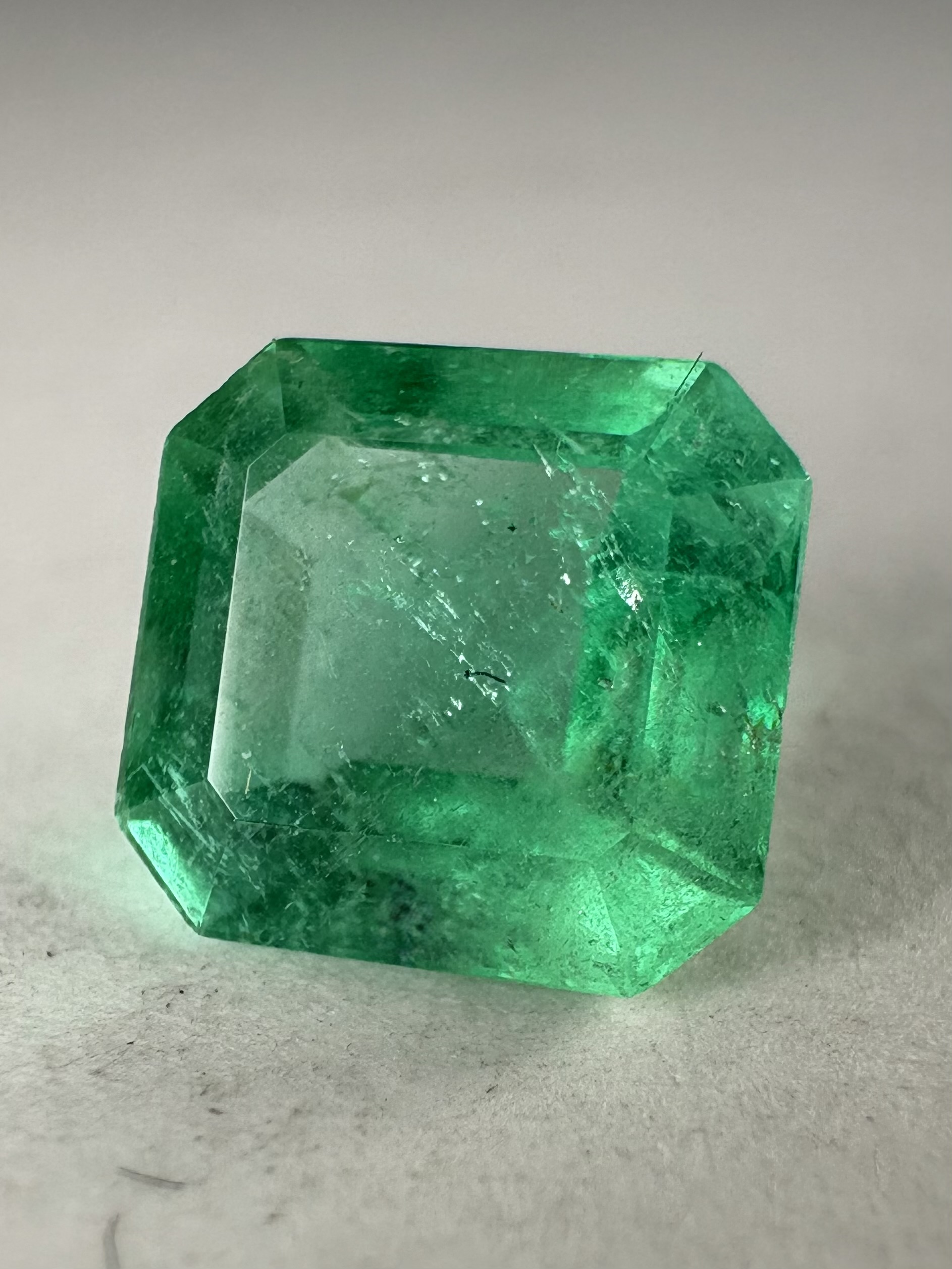 Émeraude naturelle 1,63 carats