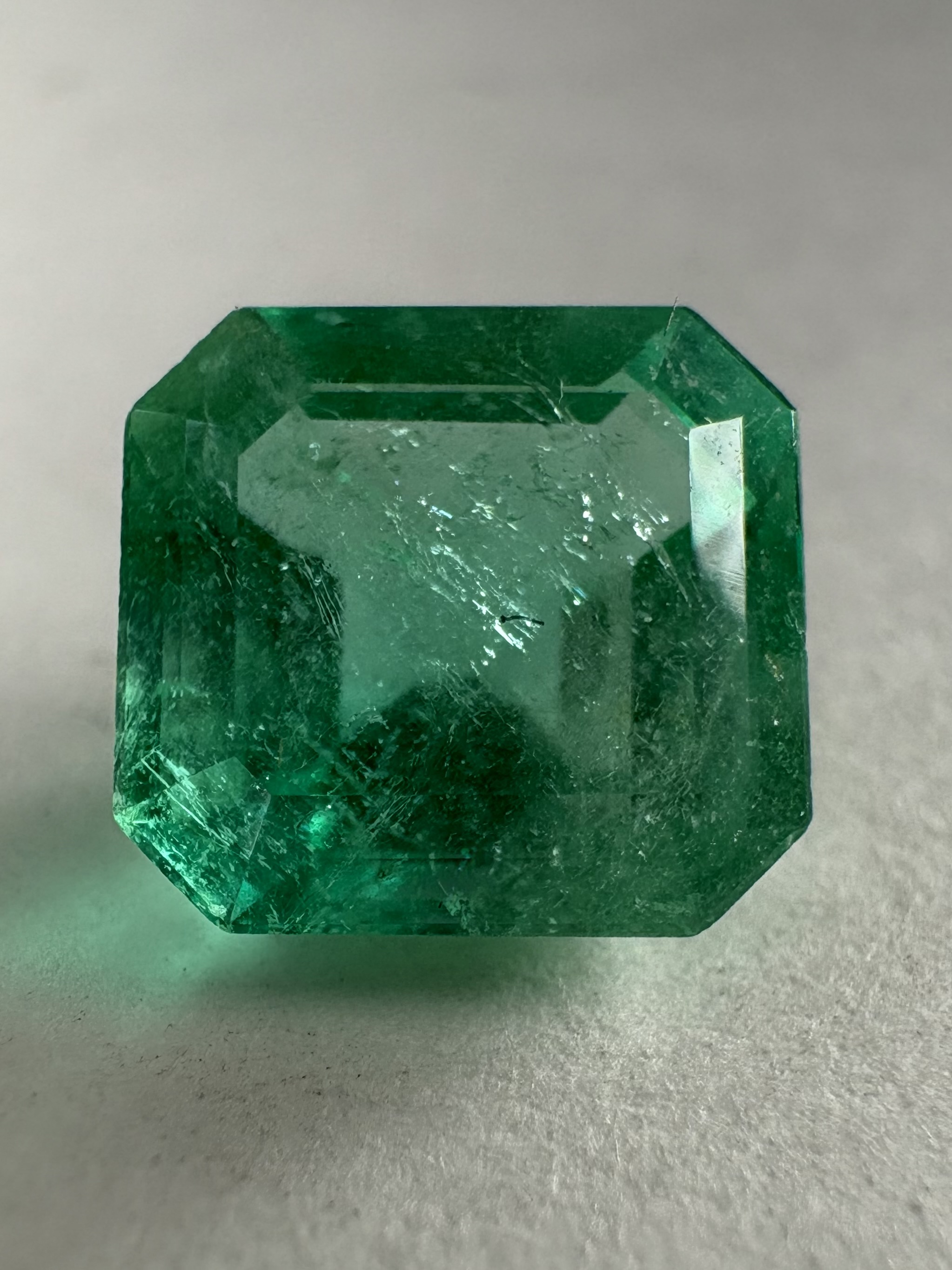 Émeraude naturelle 1,63 carats