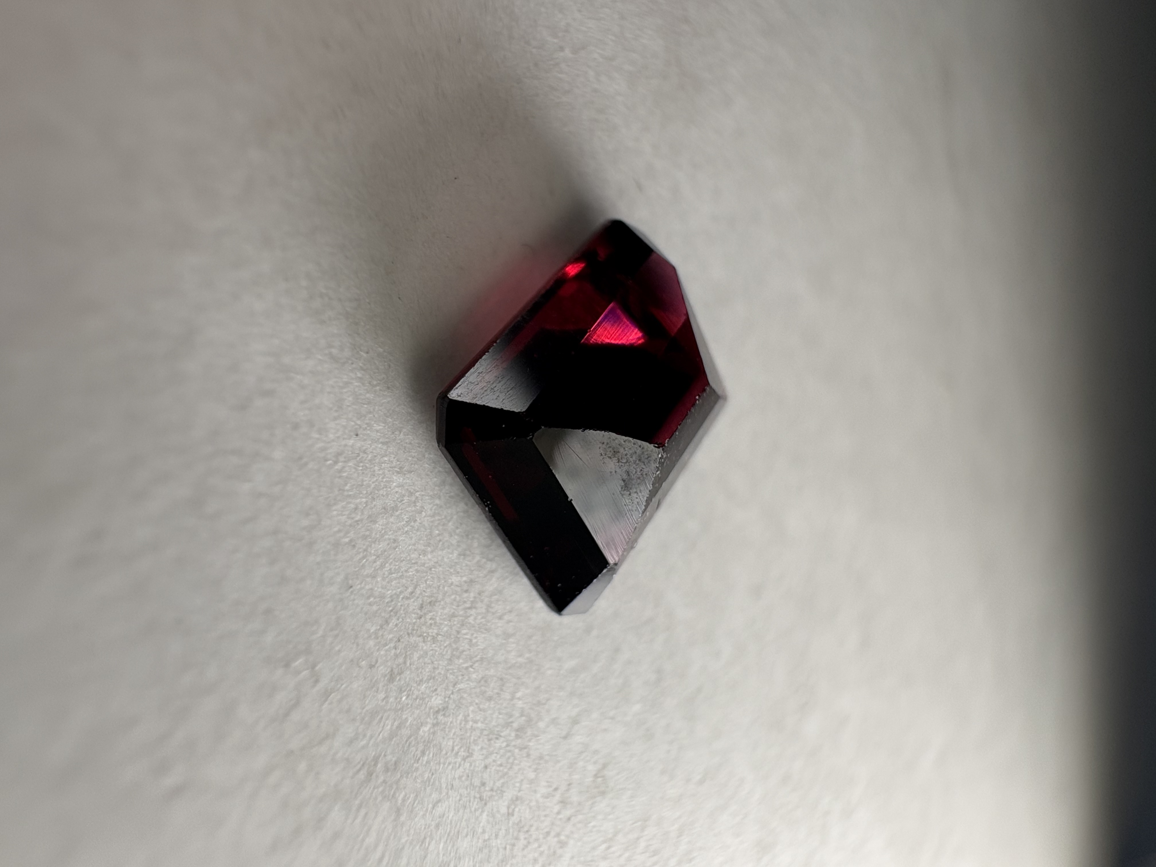 Grenat 3,48 carats