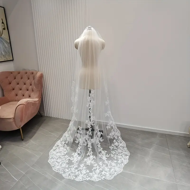 Romantic Lace Bridal Veil