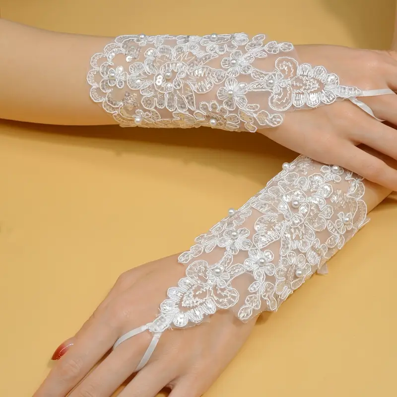 Exquisite Fingerless Bridal Lace Gloves 