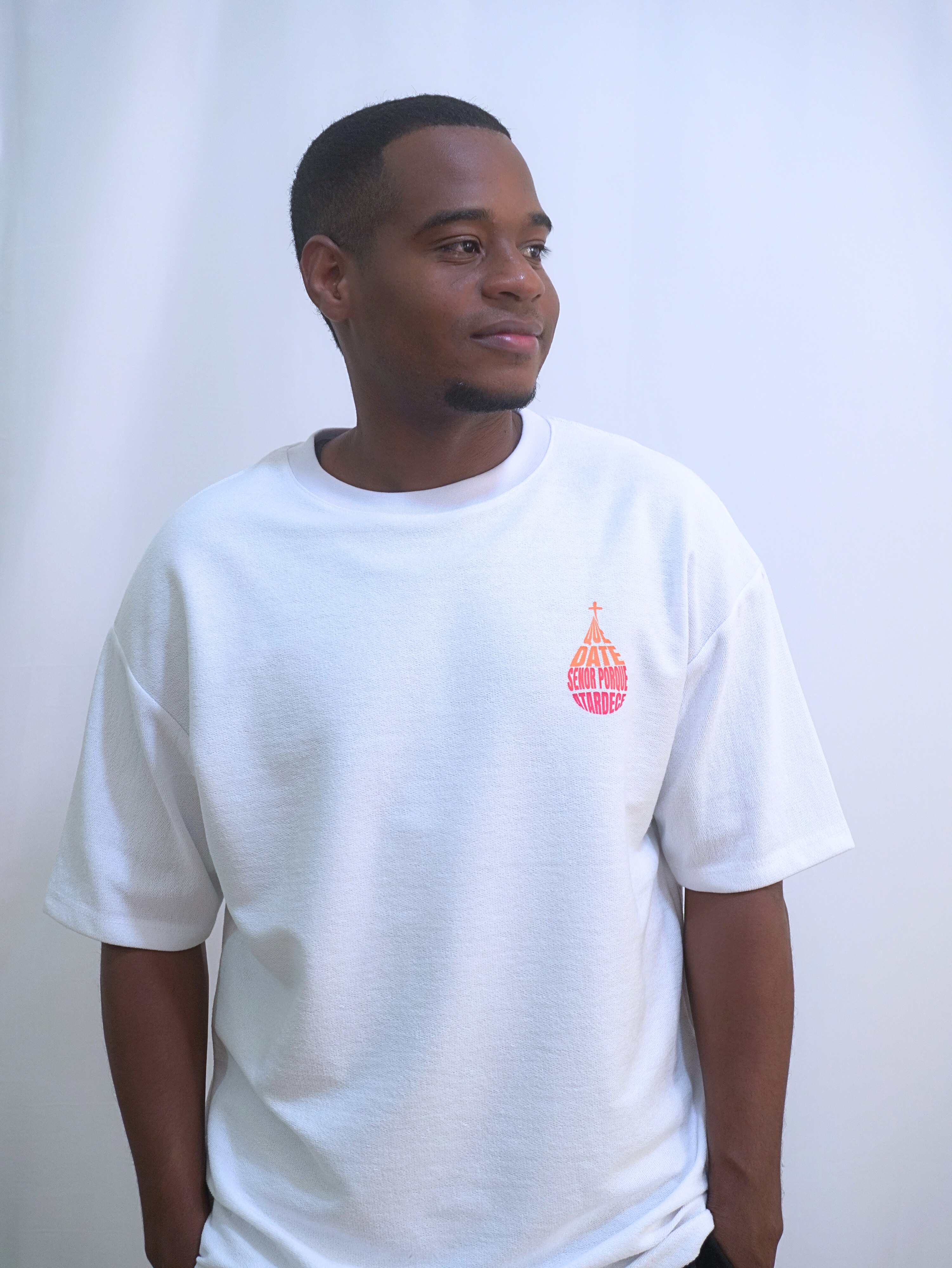 Camiseta blanca con estampado