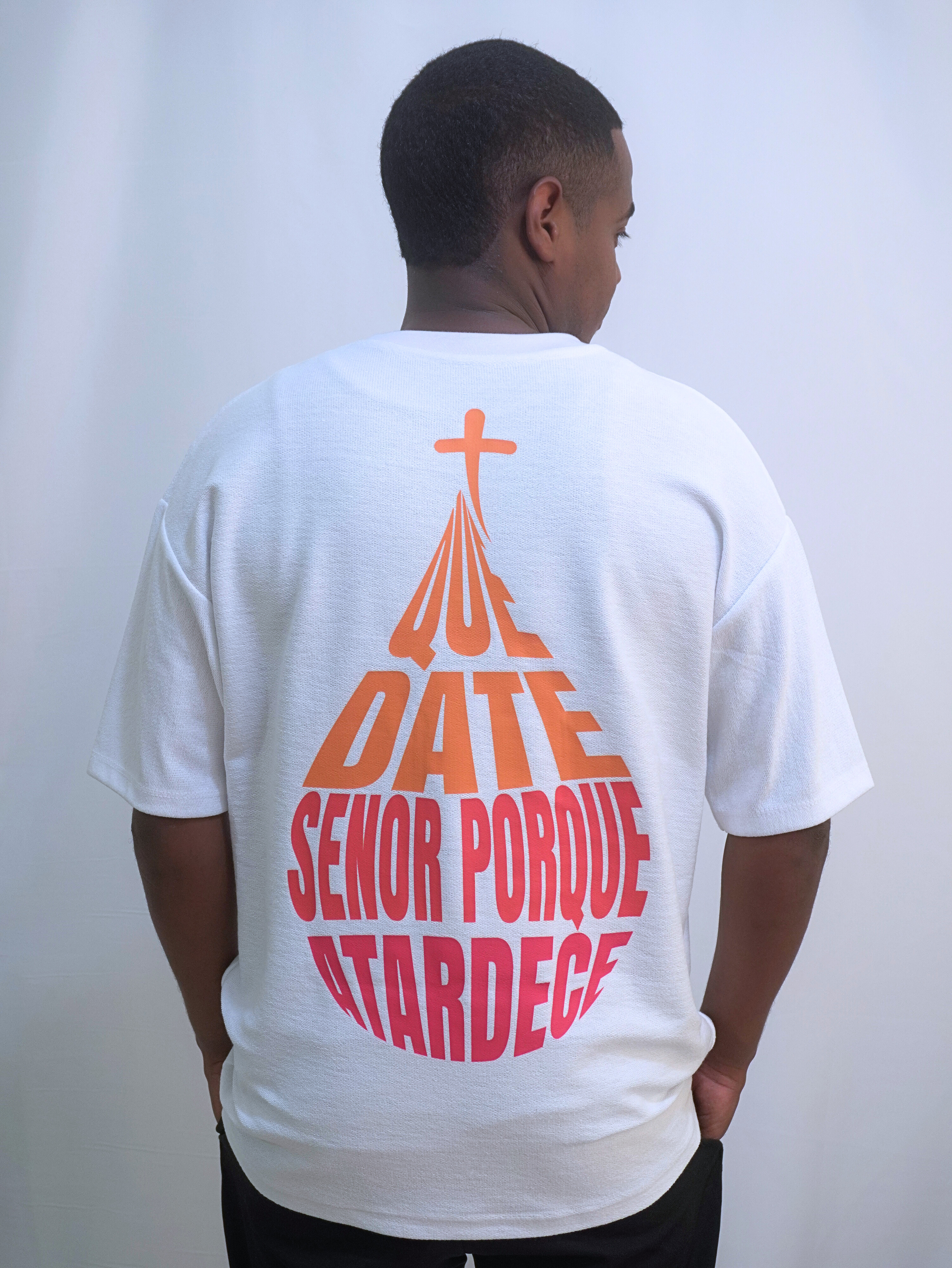 Camiseta blanca con estampado