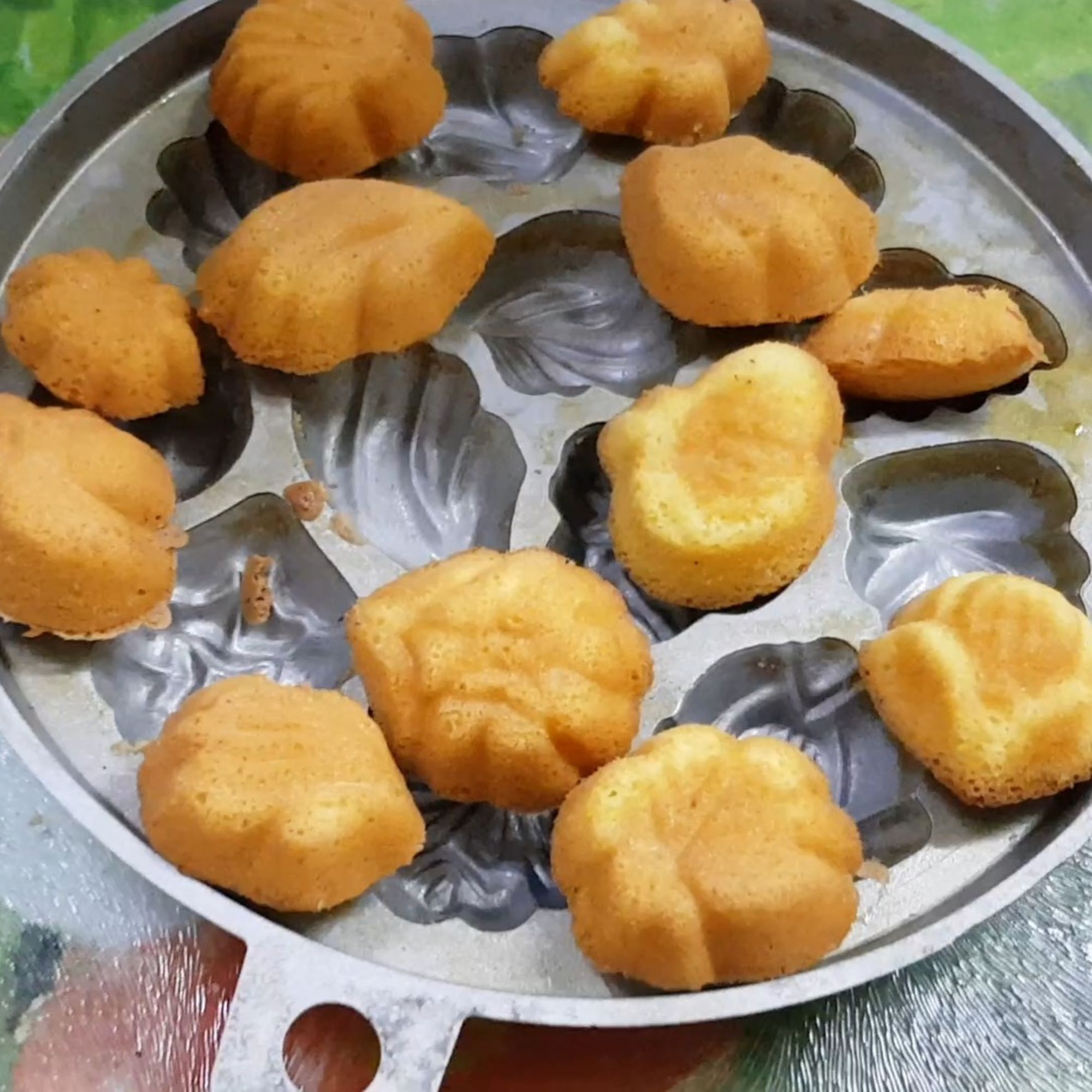 Multi-floral Bahulu Mould