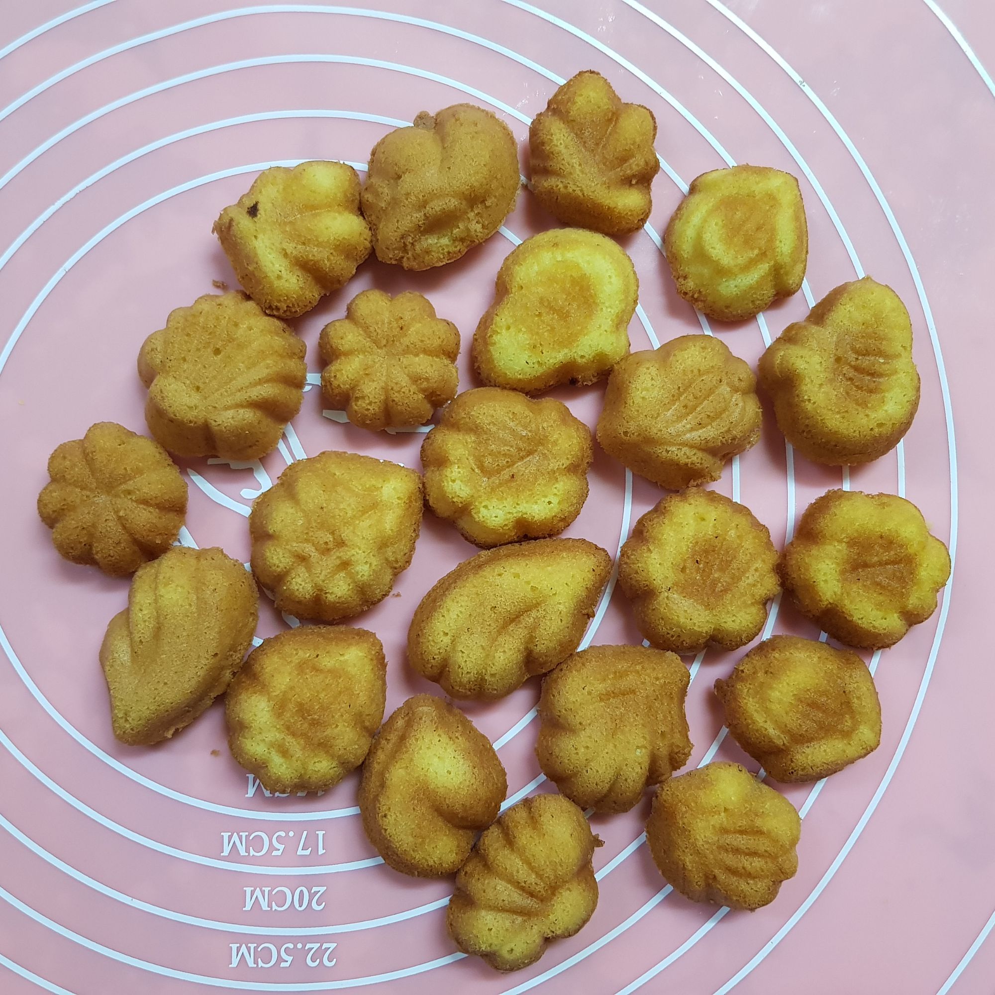 Multi-floral Bahulu Mould