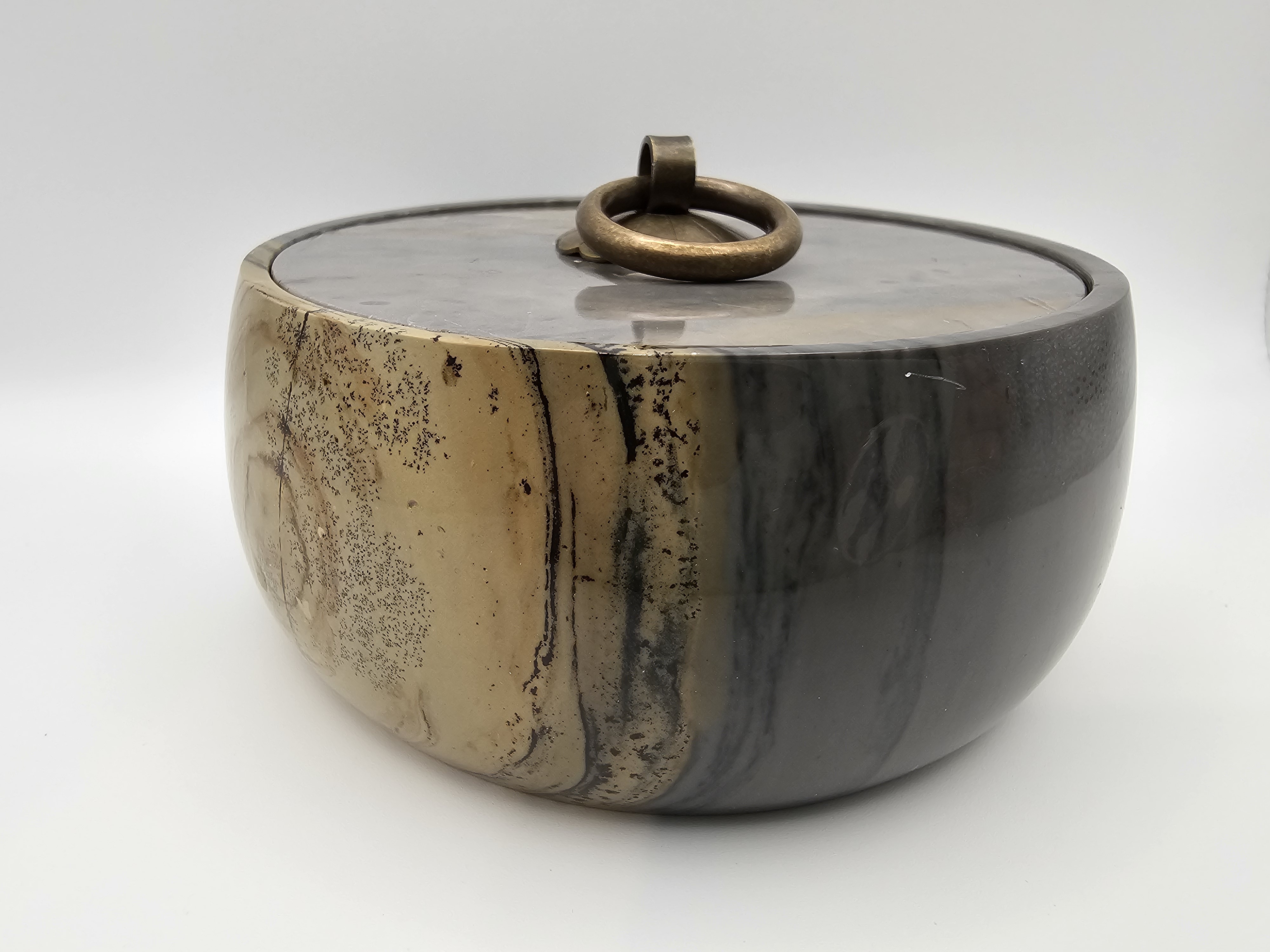 Marbled Picture jasper dish with lid 