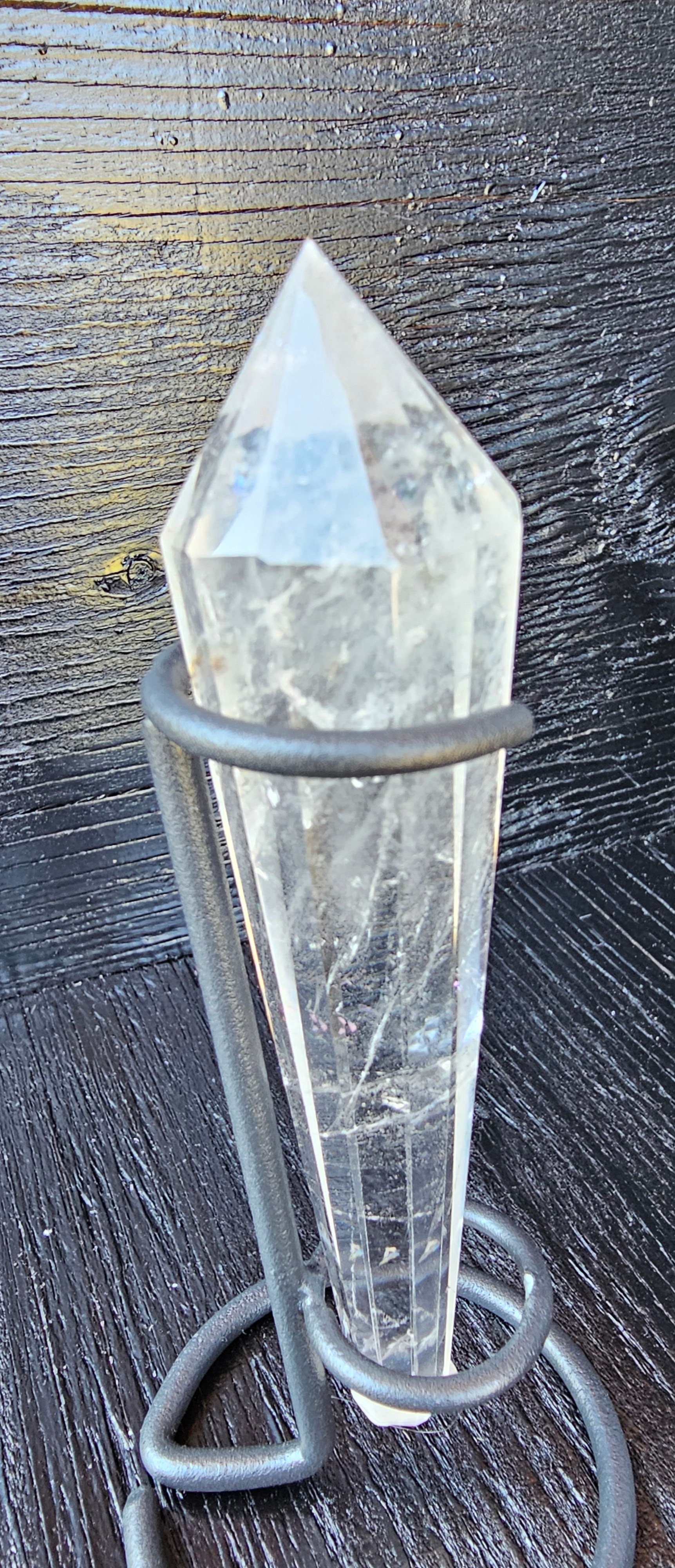 Stunning clear Quartz wand, metal holder included