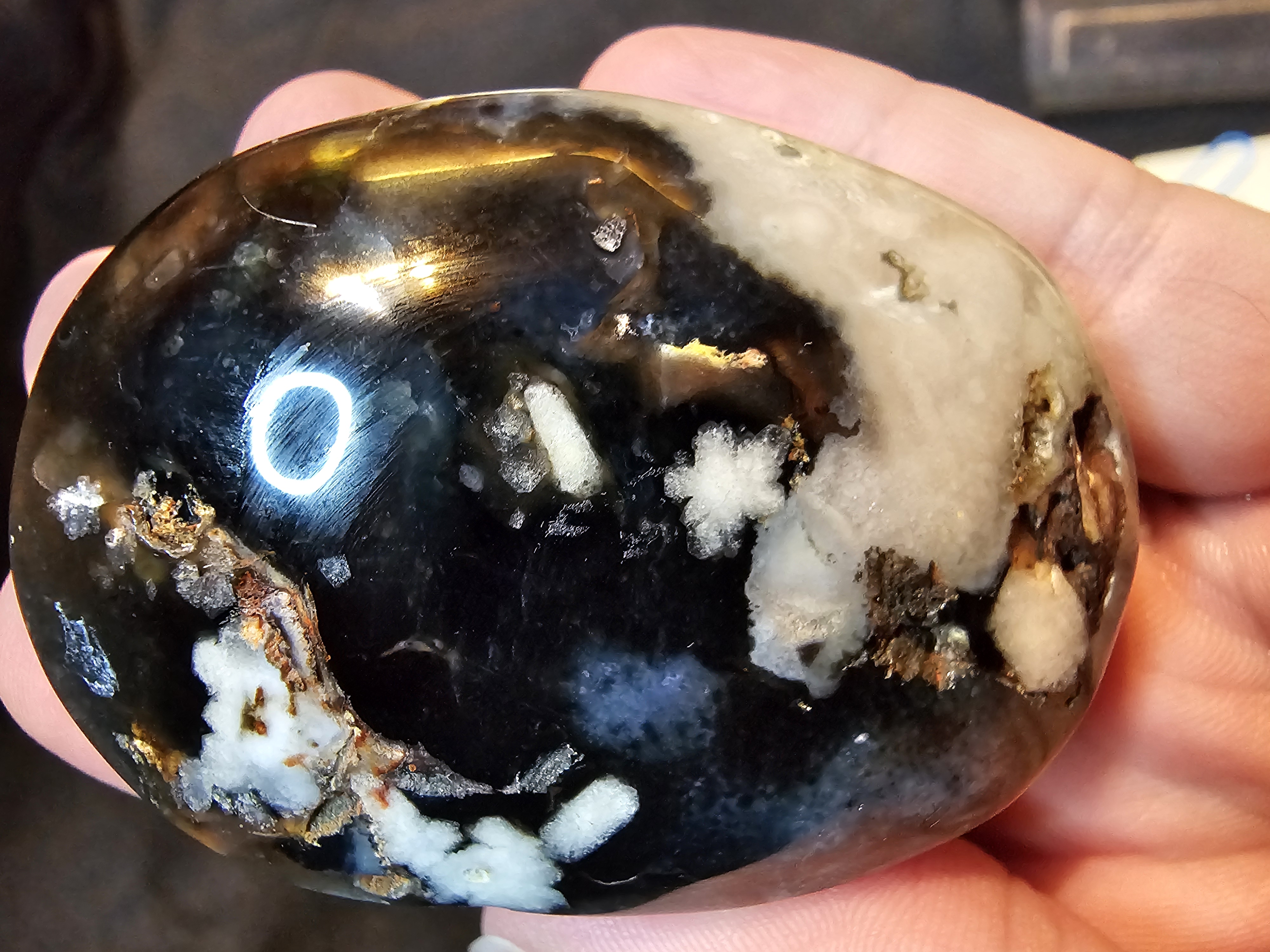 Pink Amethyst Black flower agate palm stone