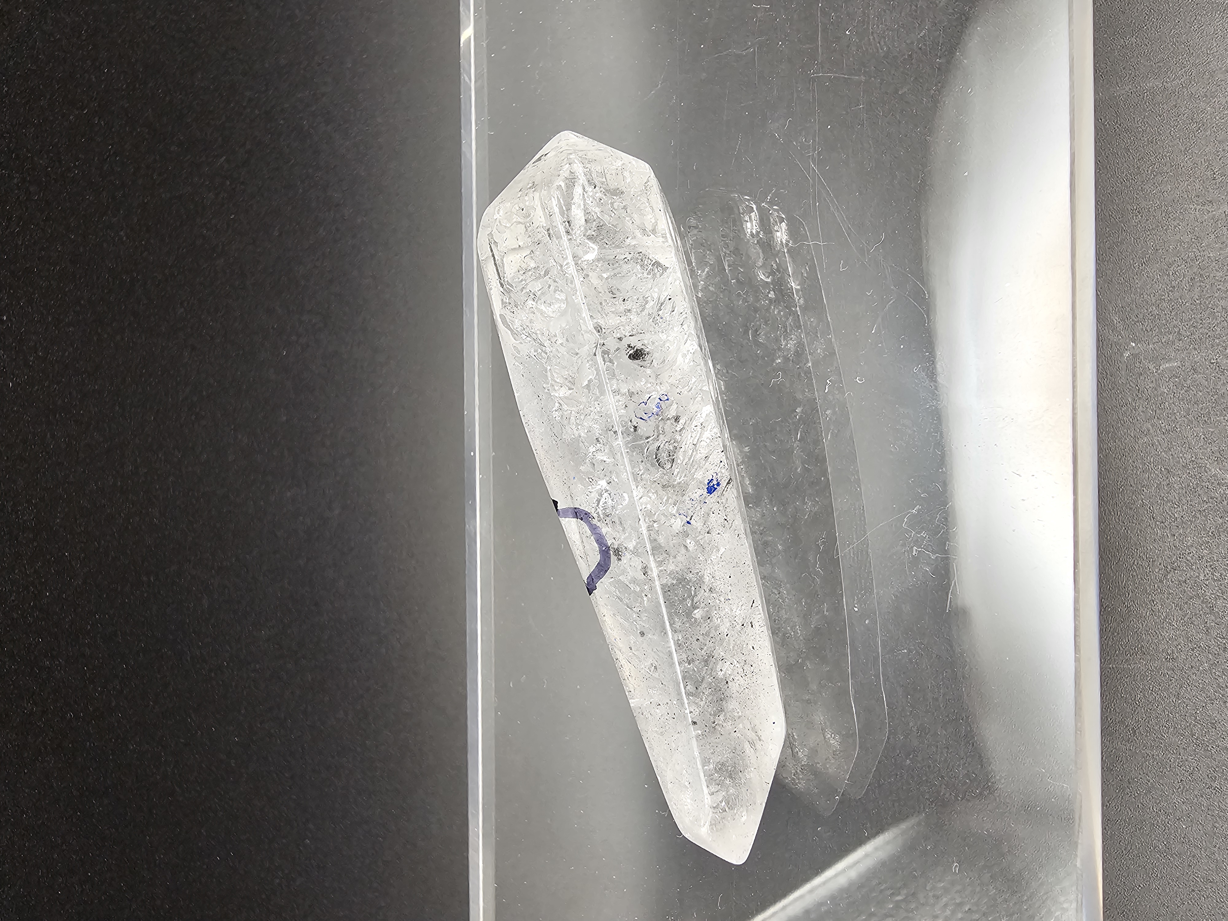 High Quality Polished Enhydro Mini Wand With Multiple Water Chambers Containing Black Inclusion That Moves!