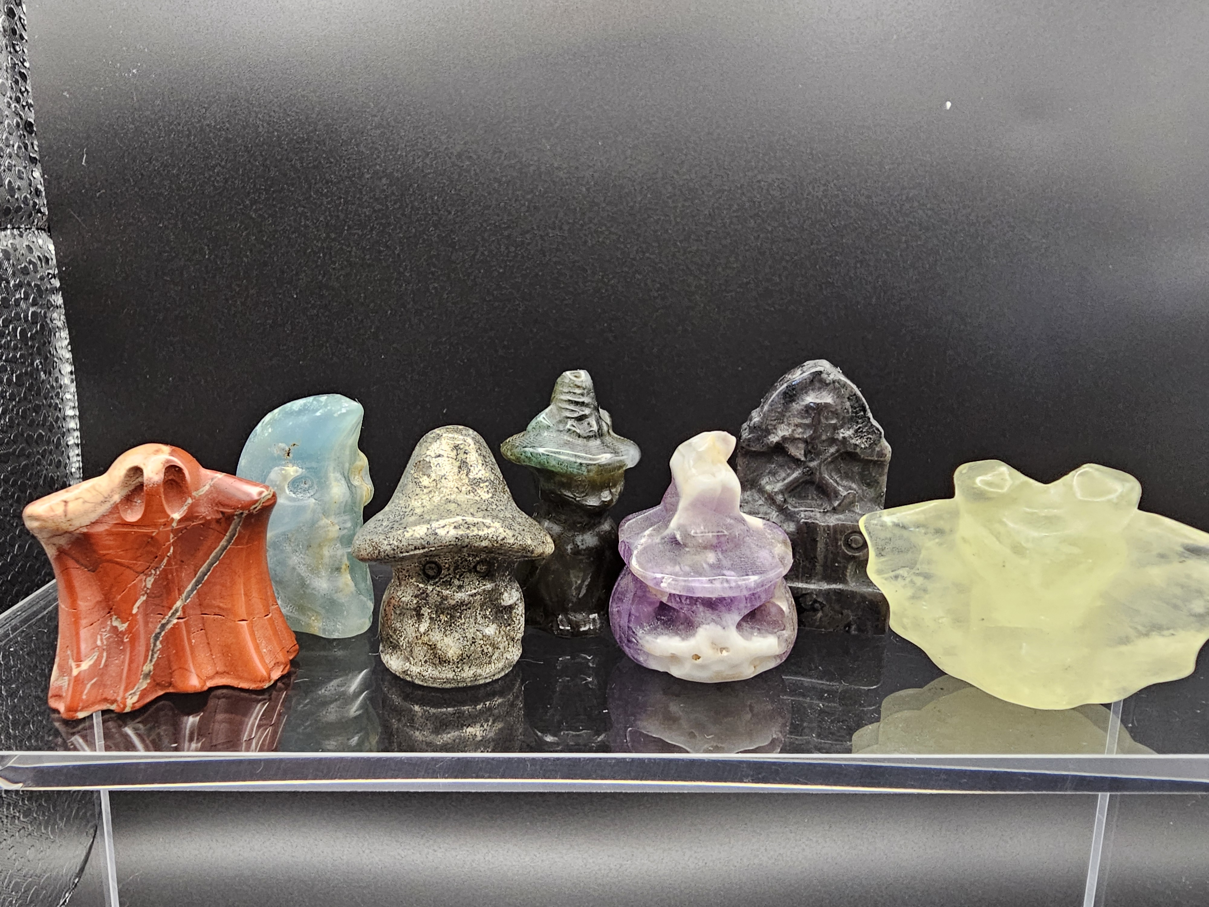 The ultimate Halloween carvings mini set!