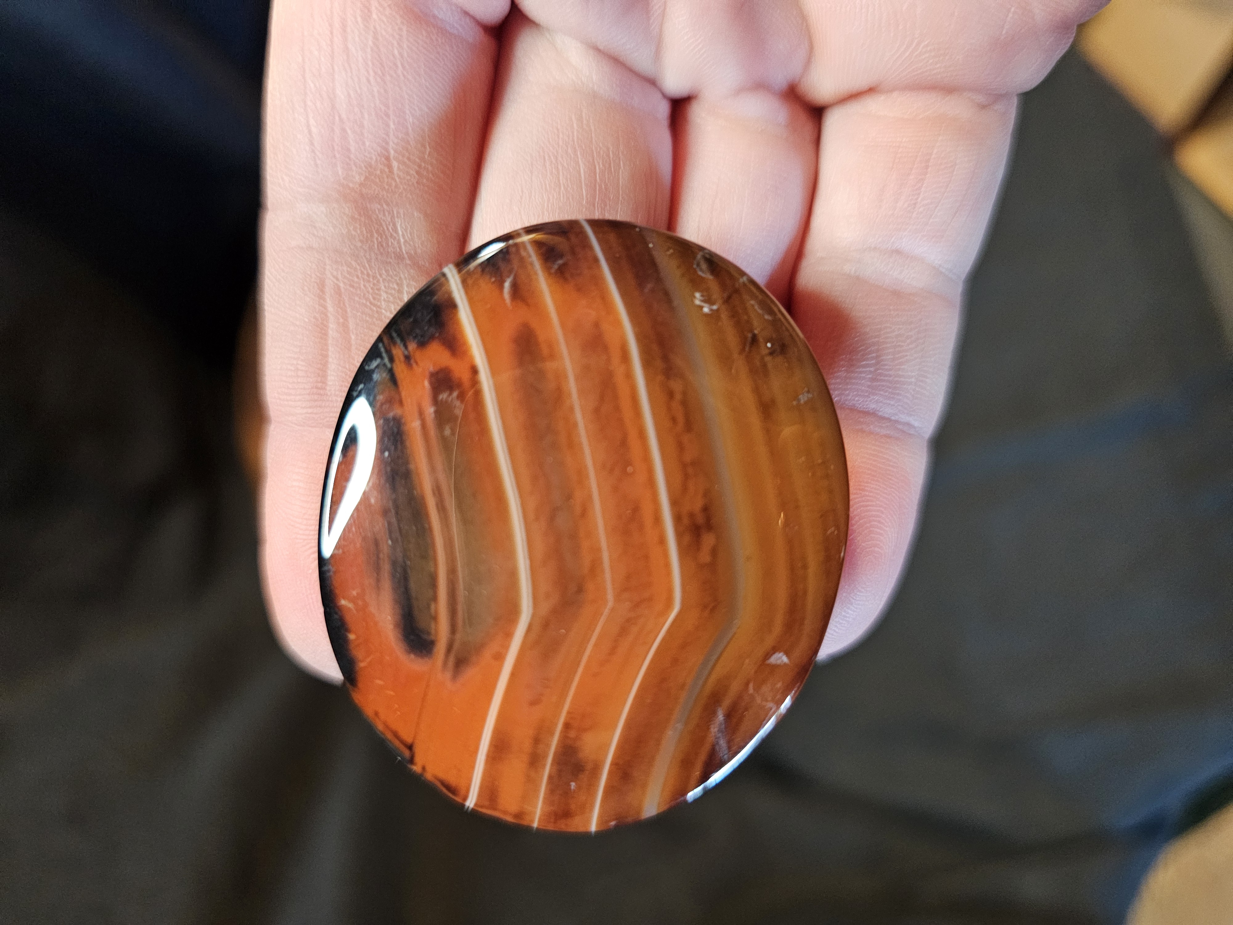 Carnelian Sardonyx palm stone