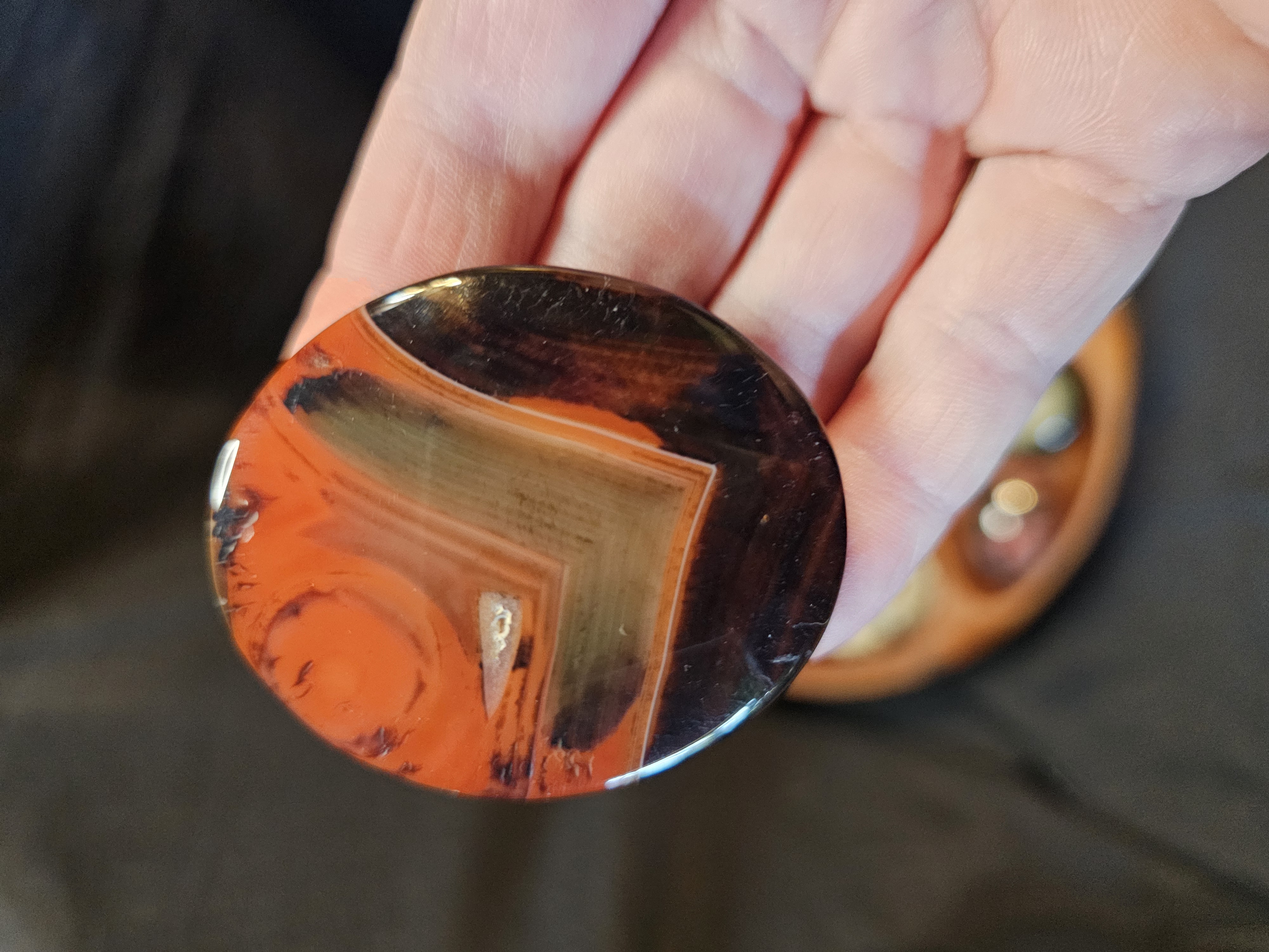 Carnelian Sardonyx palm stone