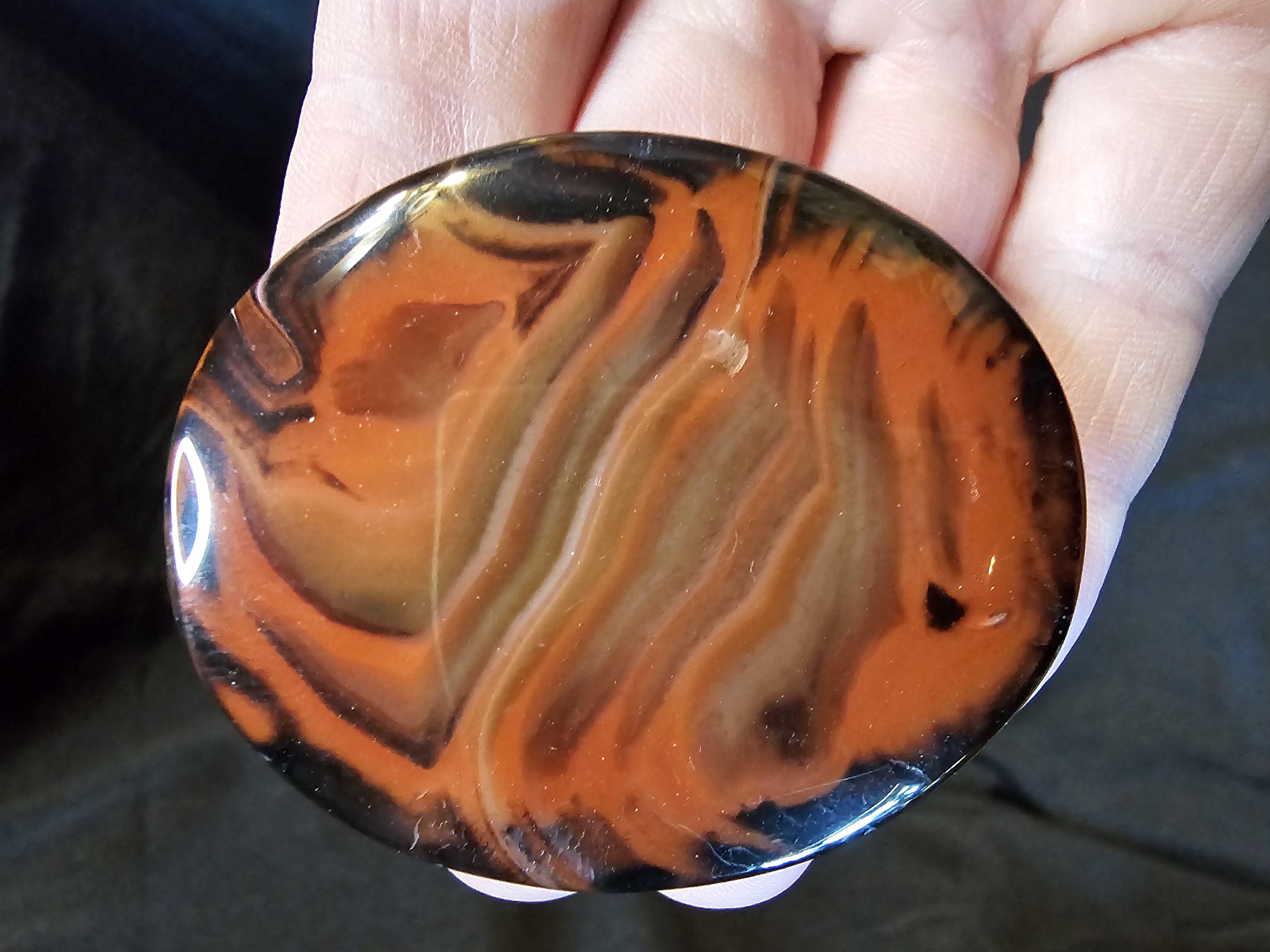 Carnelian Sardonyx palm stone