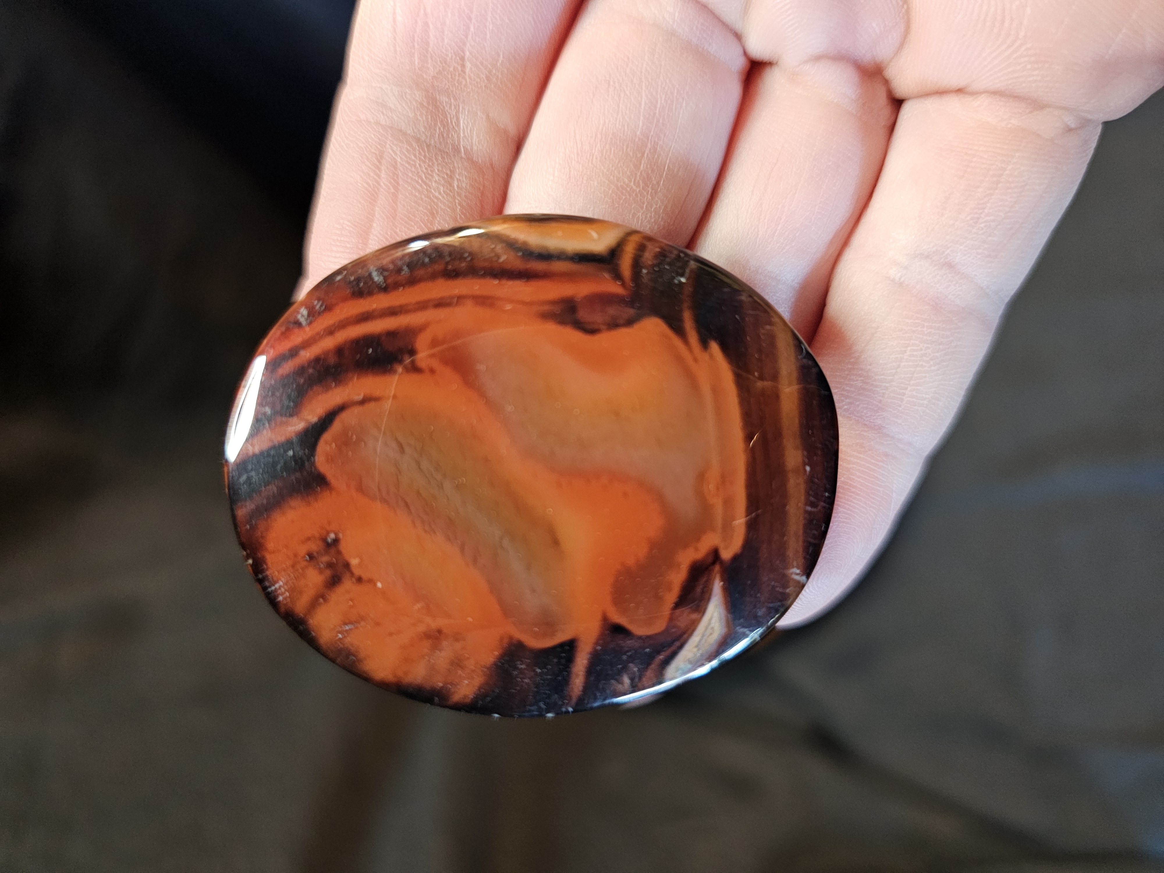 Carnelian Sardonyx palm stone