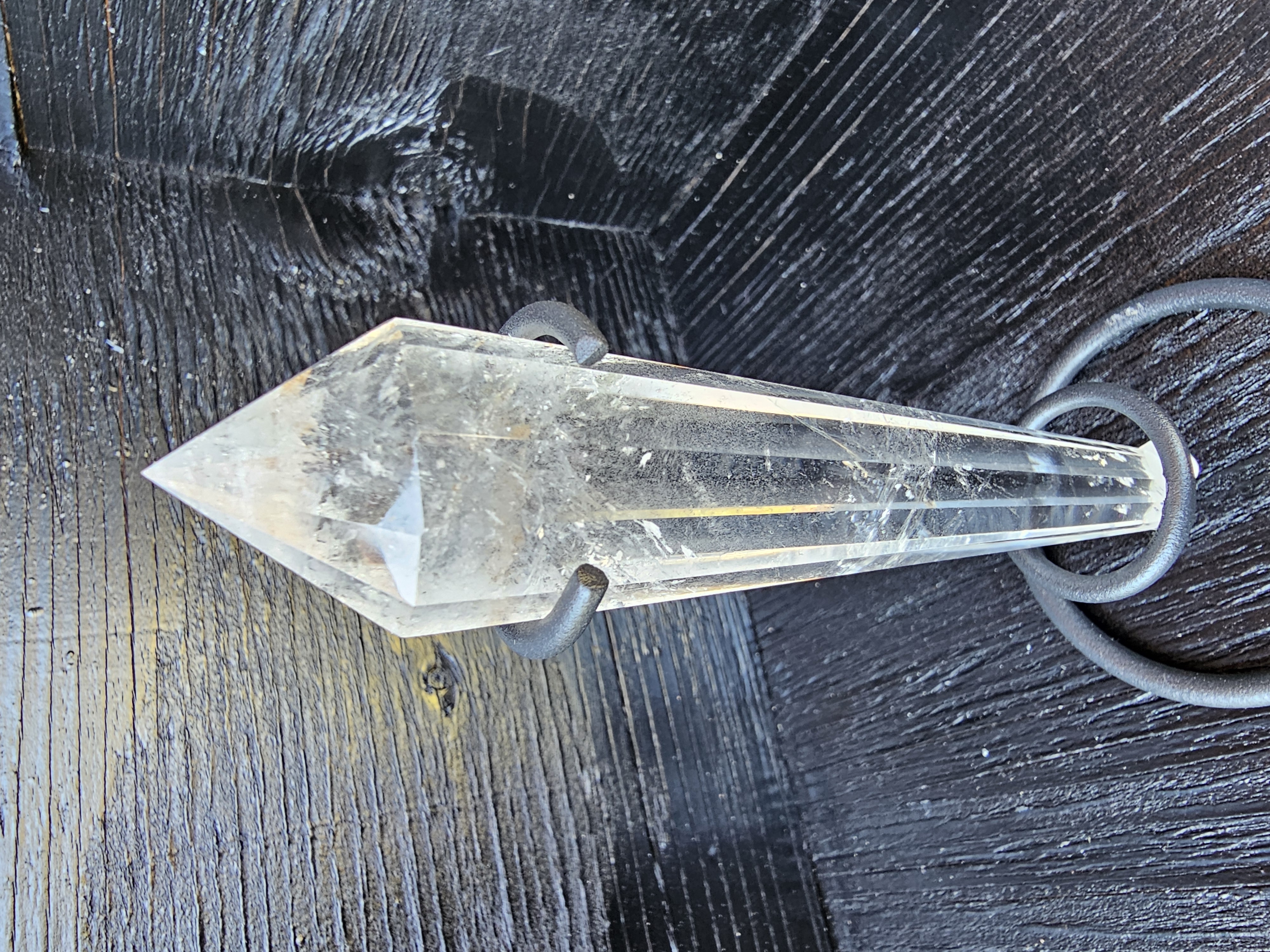 Stunning clear Quartz wand, metal holder included