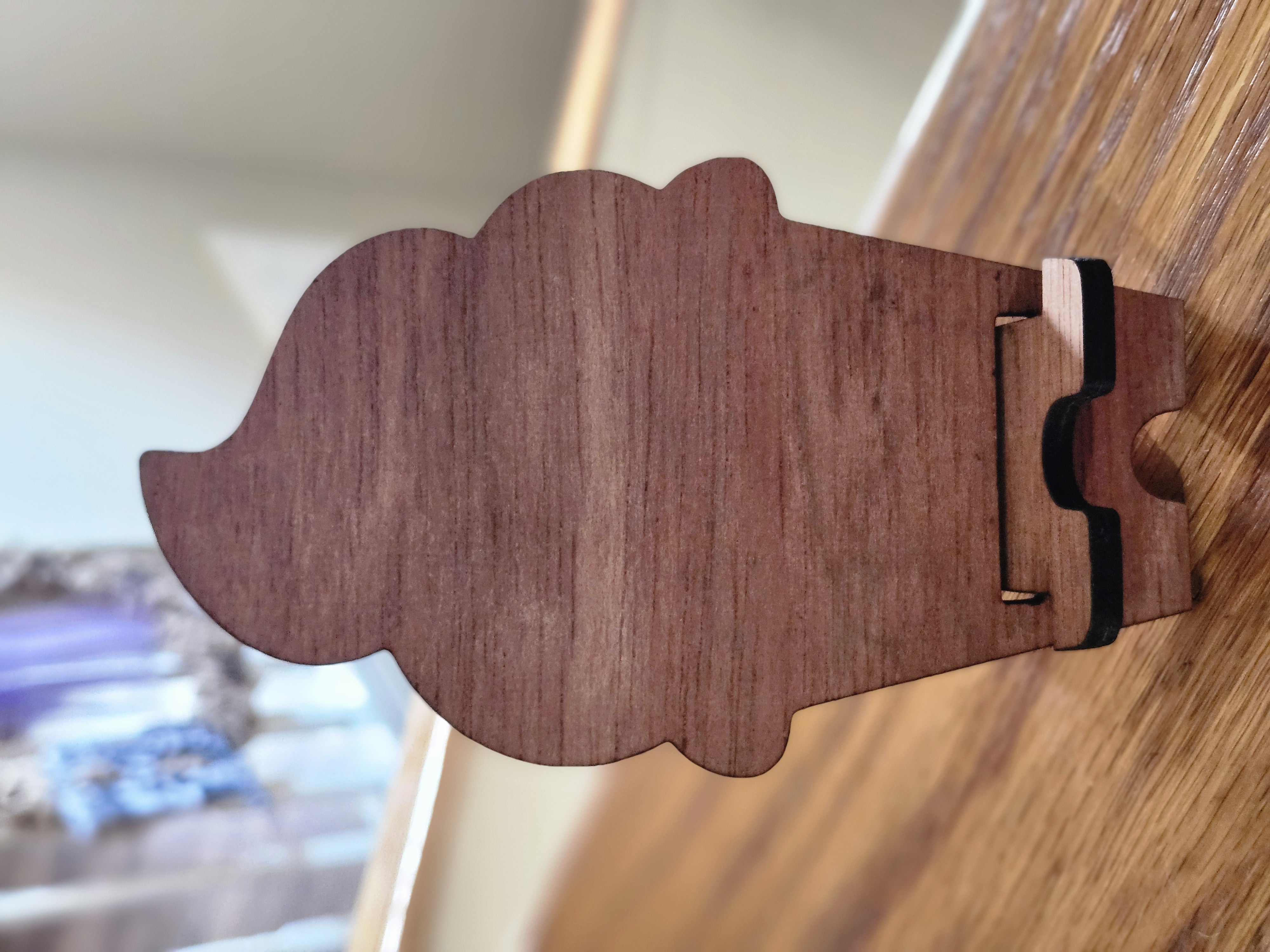 Wooden Bakers Cupcake Shaped Phone Stand (Customizable)