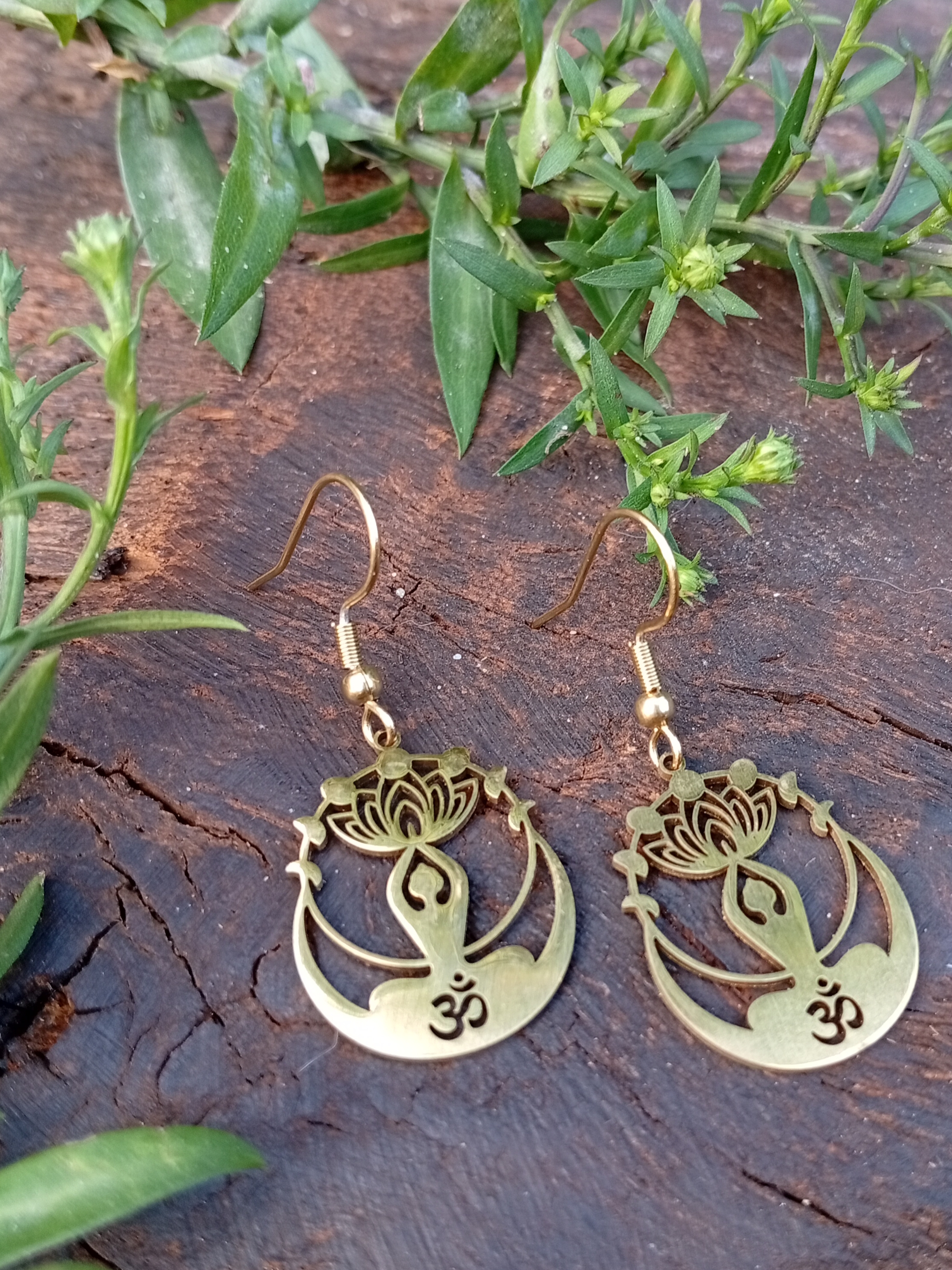 Praying Yogi Edelstahlohrringe