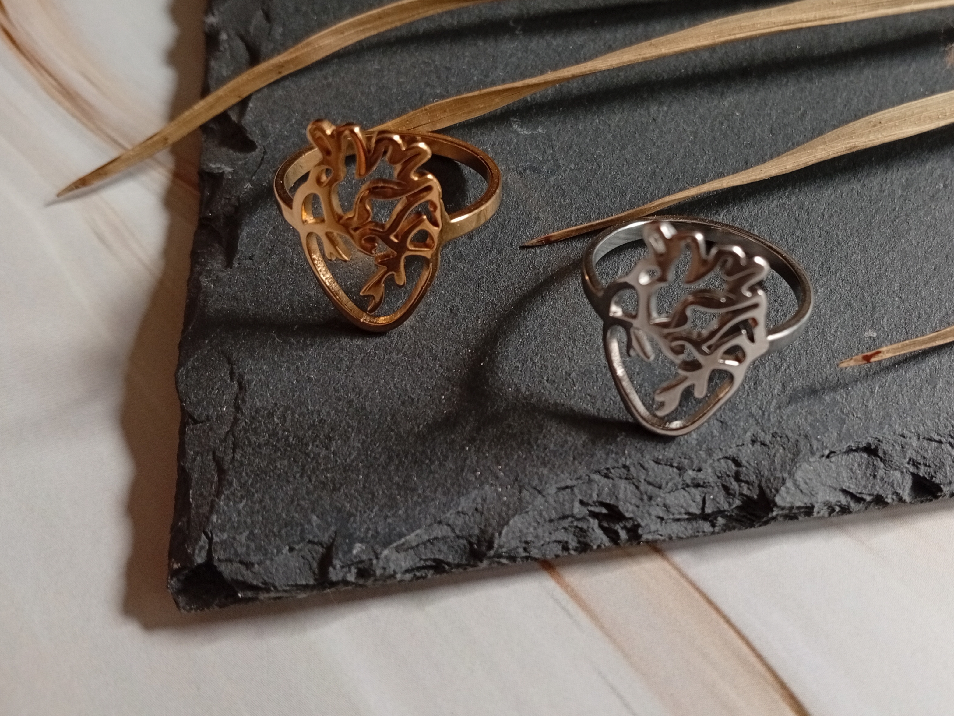 Edelstahl-Ring "Anatomisches Herz"