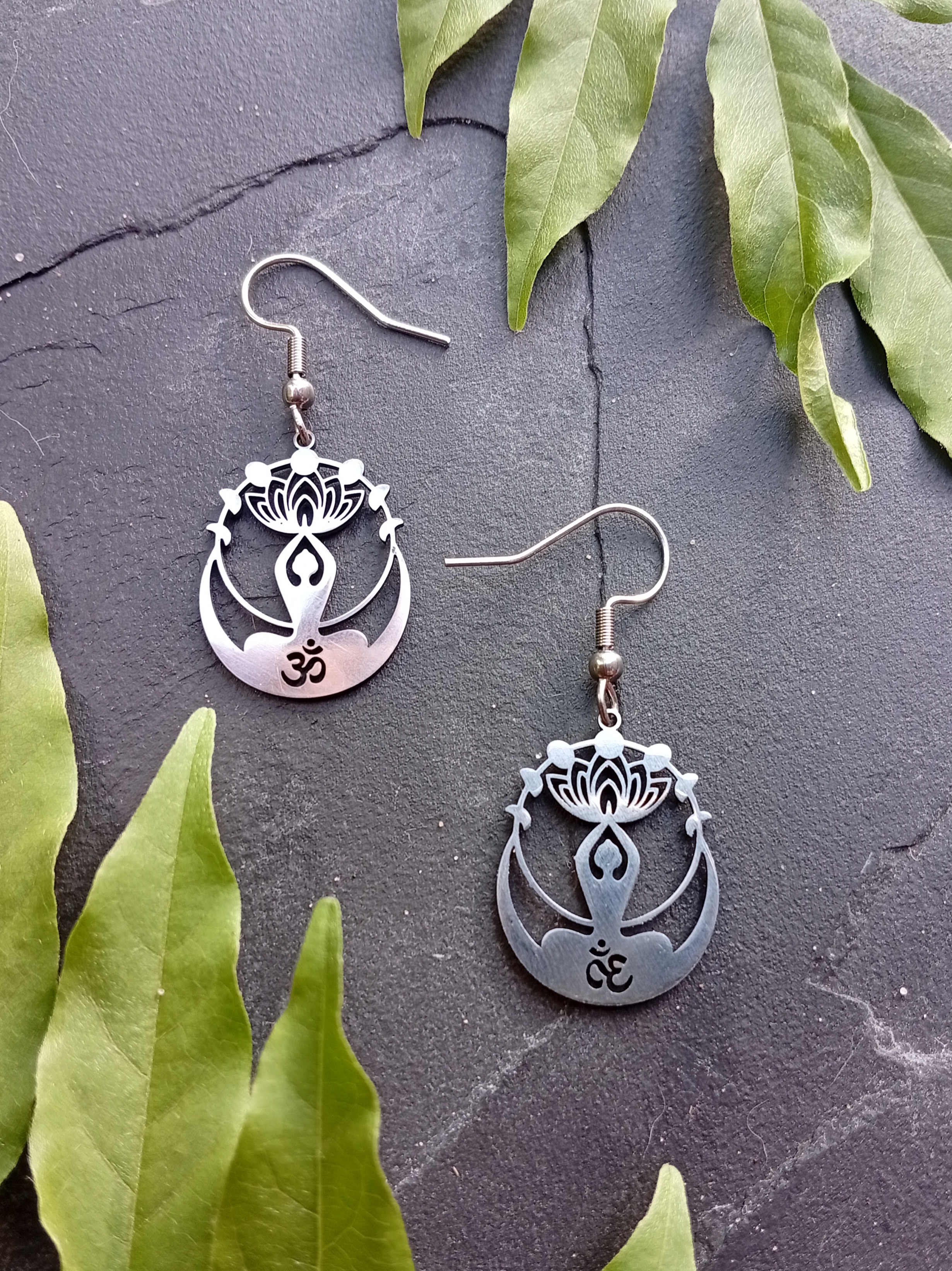 Praying Yogi Edelstahlohrringe