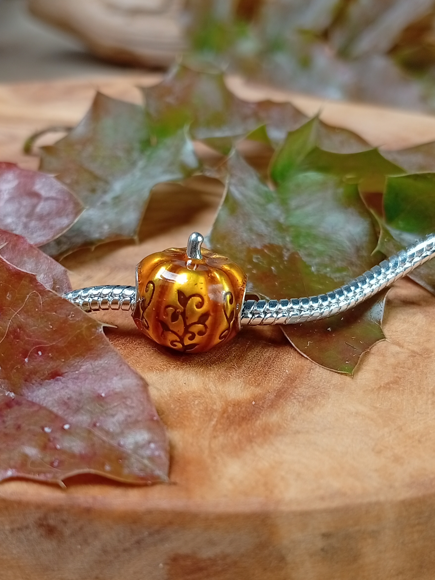 Charm-Bead in Kürbisform