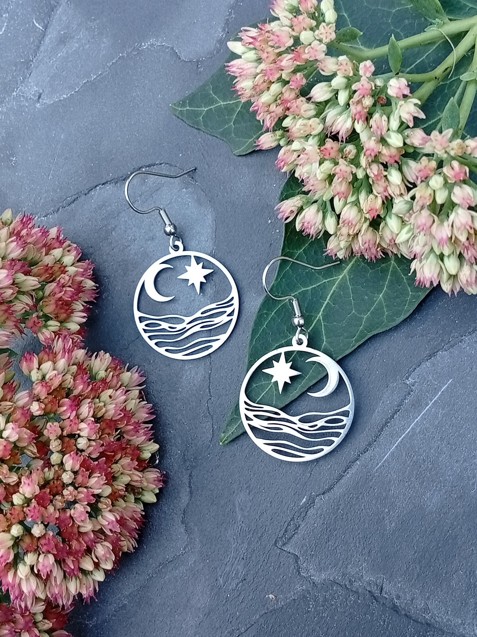 Ohrringe mit Mond und Stern