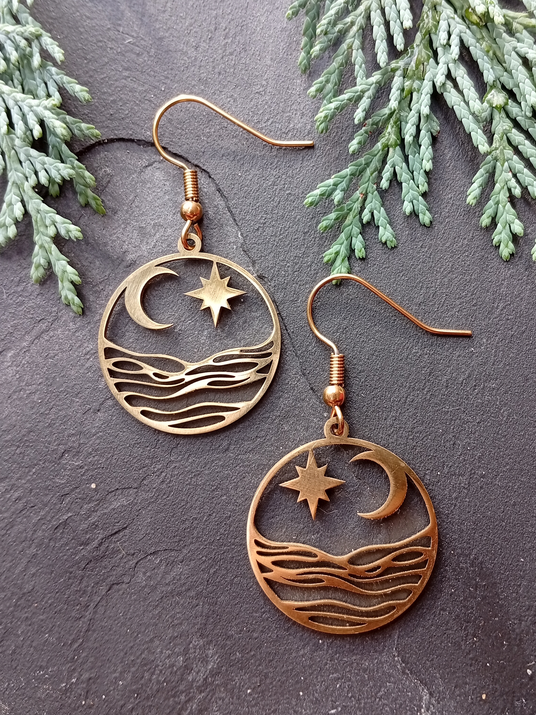 Ohrringe mit Mond und Stern
