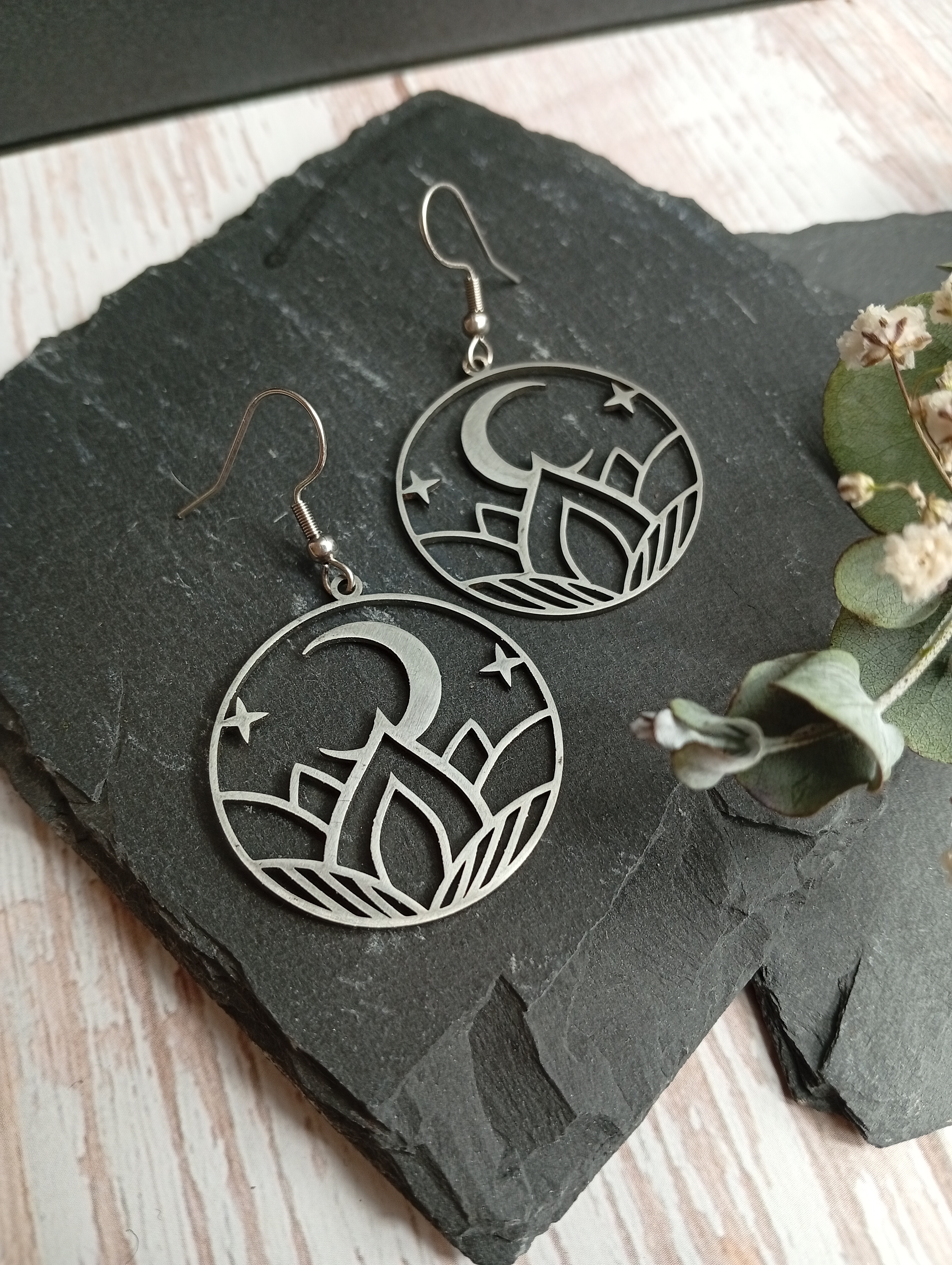 Edelstahl-Ohrringe "Lotus und Mond"