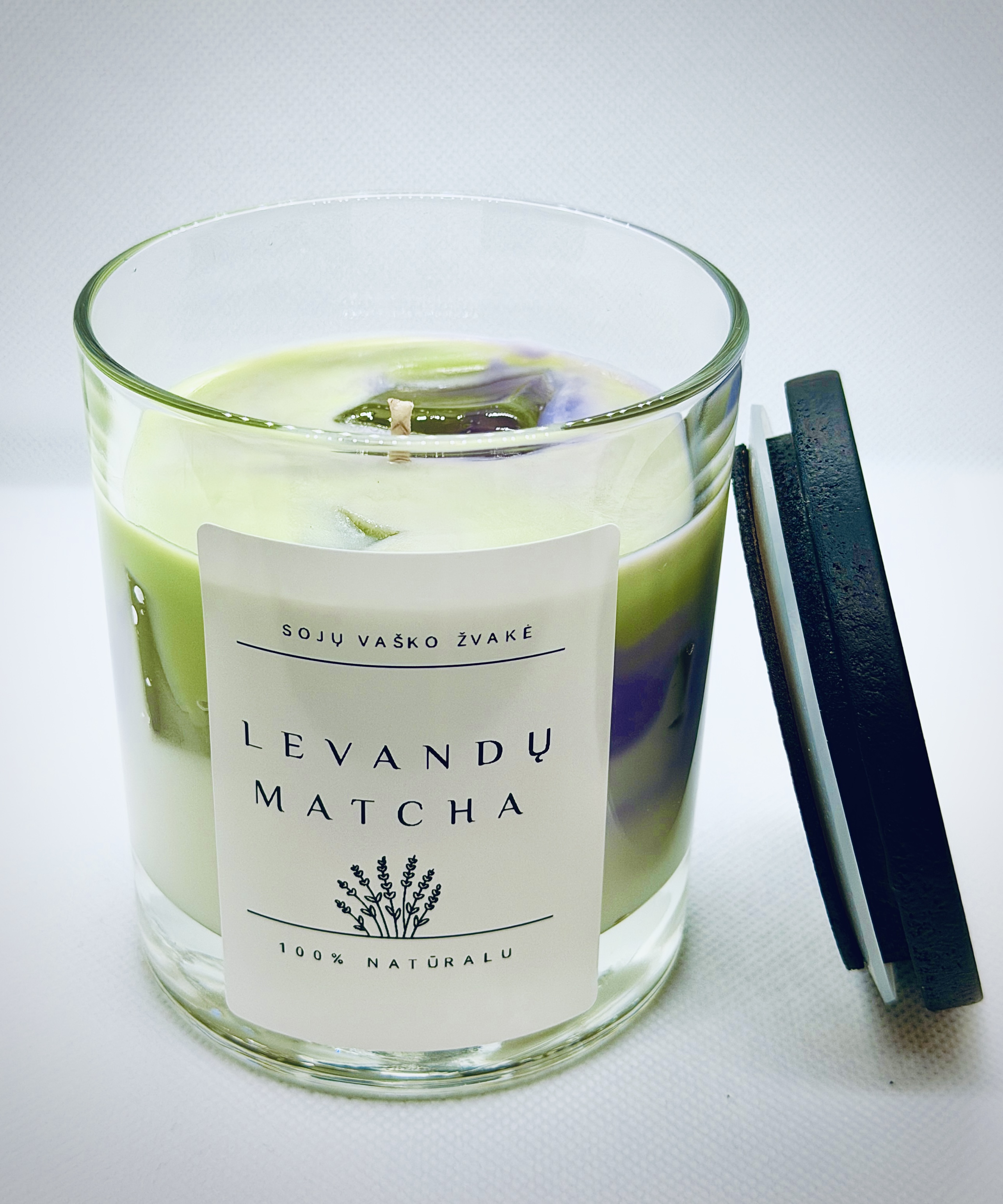 Žvakė - šalta levandų matcha