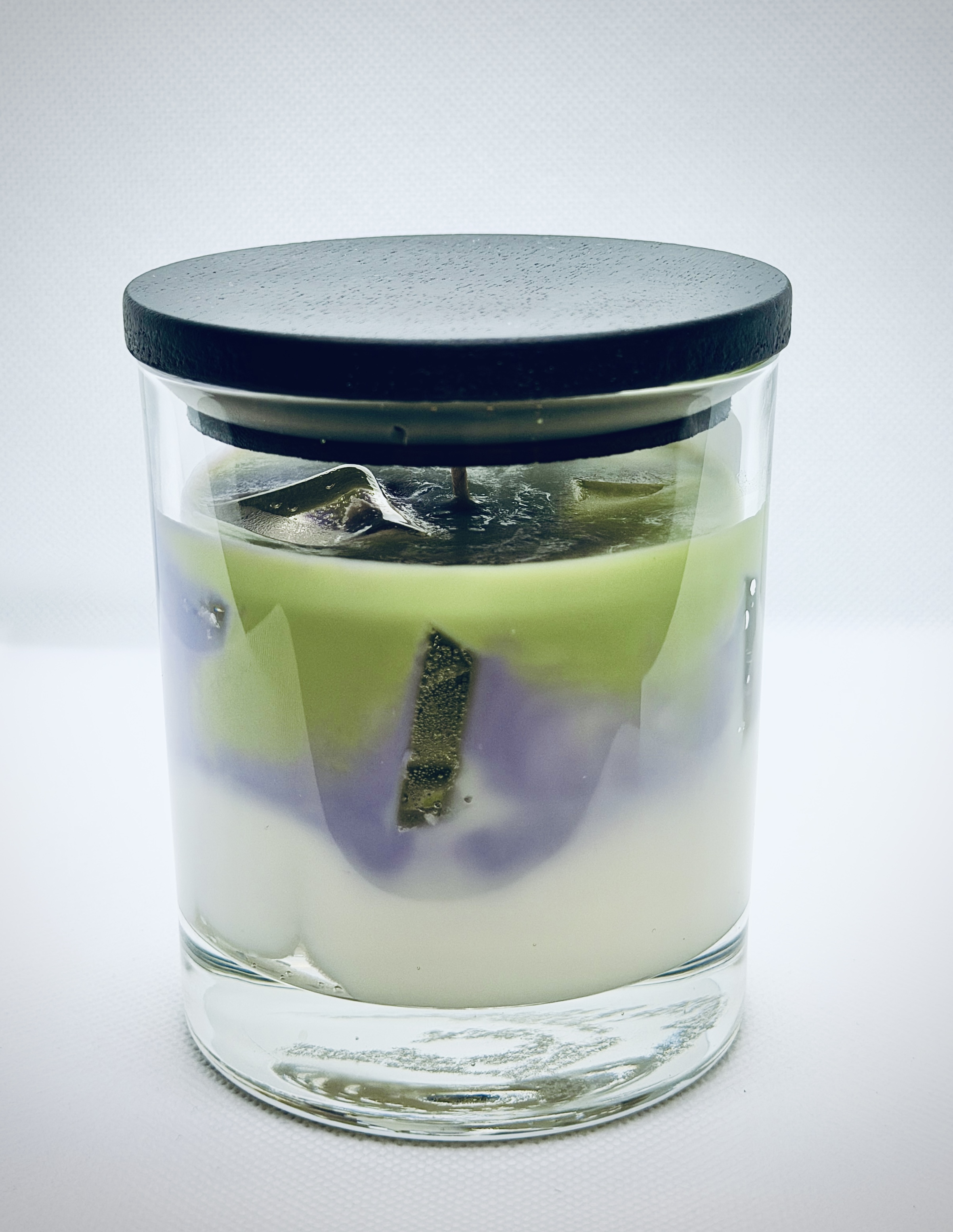 Žvakė - šalta levandų matcha