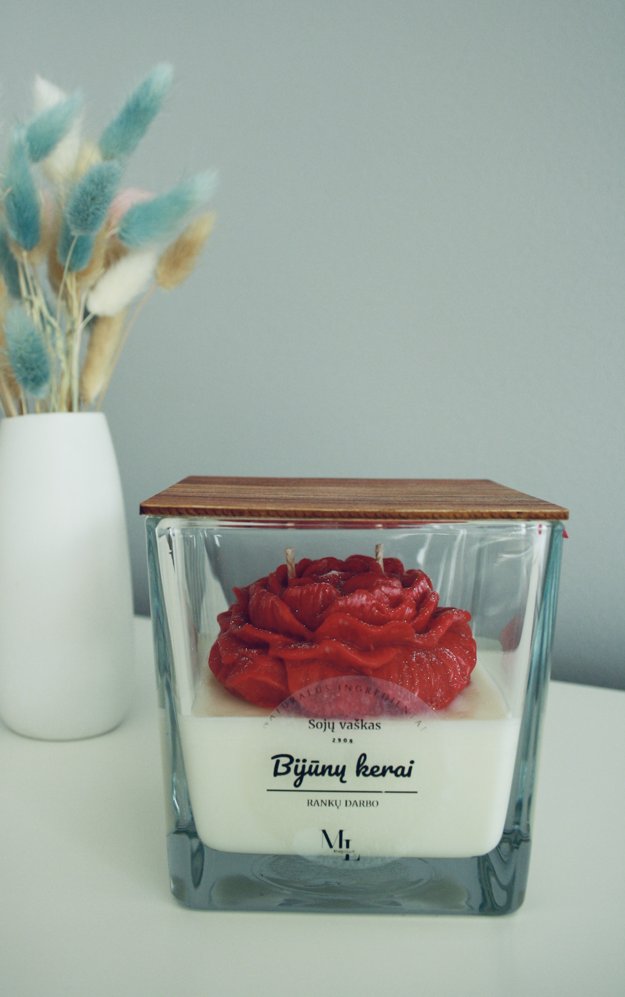 Žvakė - bijūnų kerai